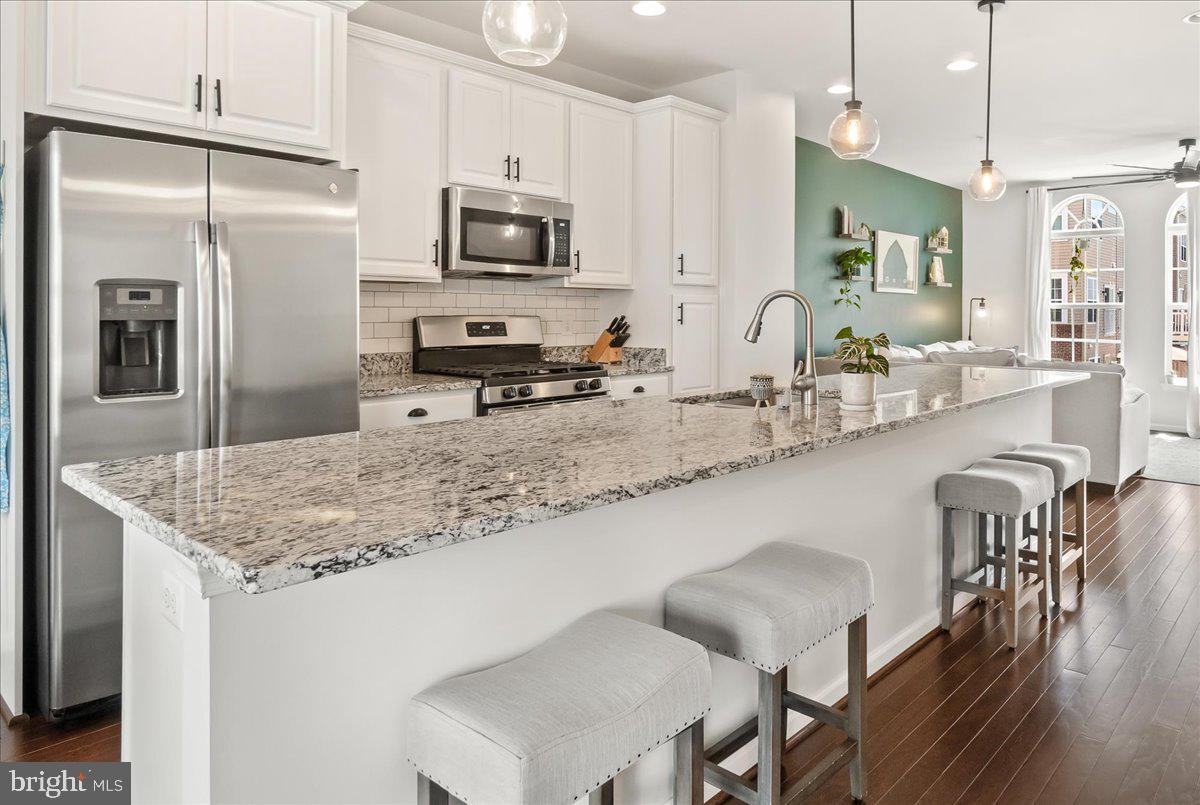 JEFFERSON PLACE - Residential