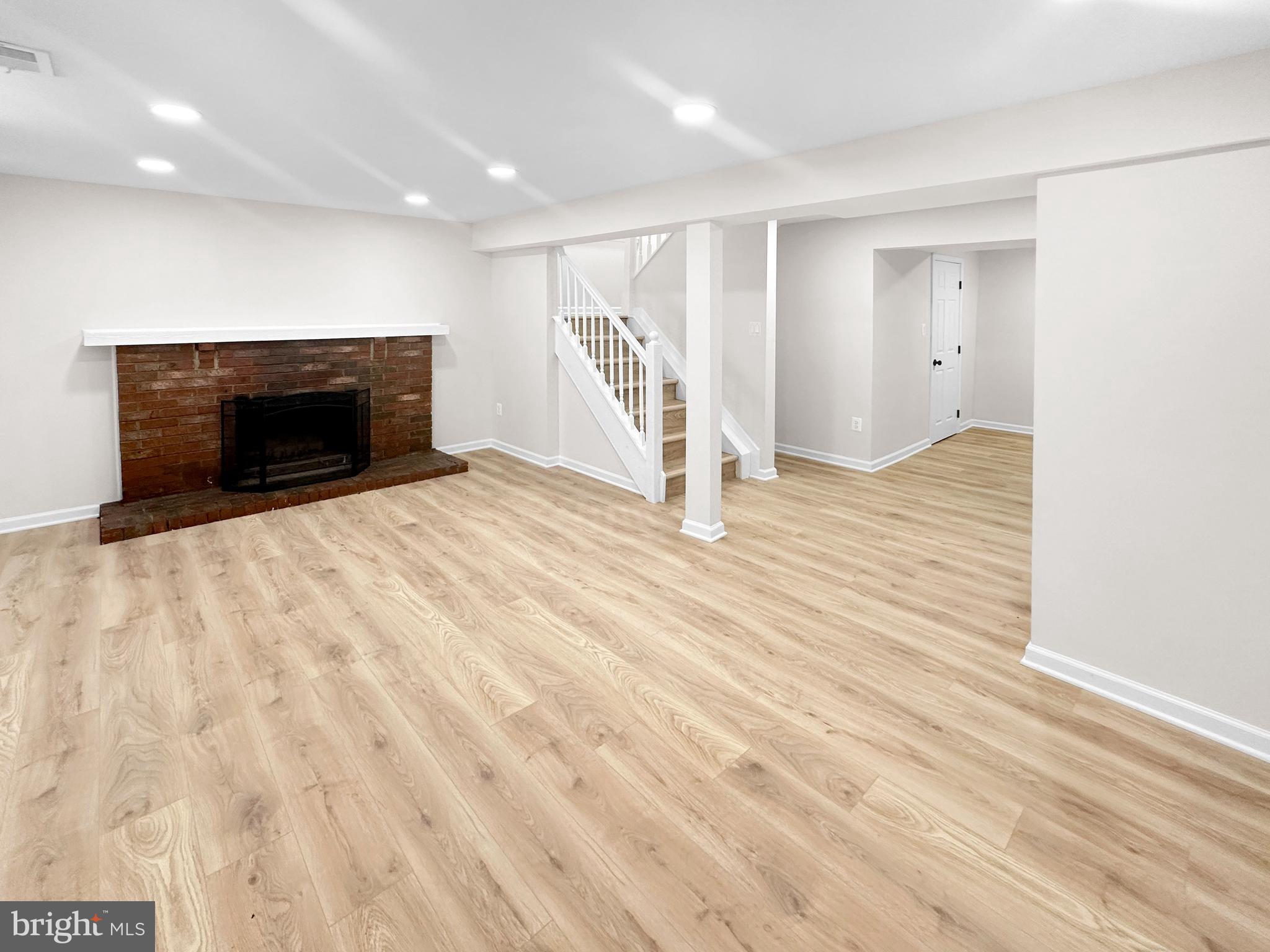 WESTHAMPTON TOWNHOUSES P - Residential Lease