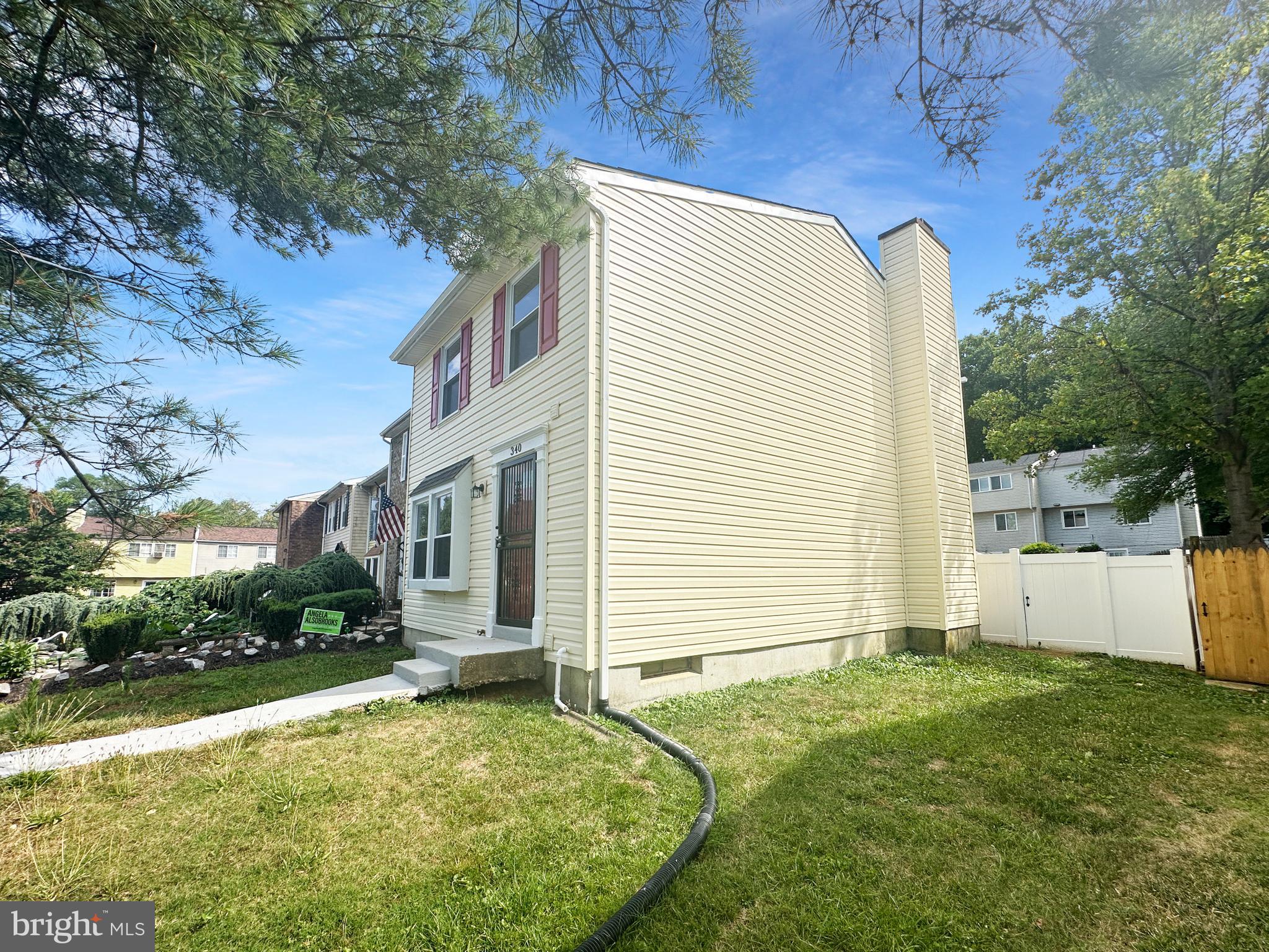 WESTHAMPTON TOWNHOUSES P - Residential Lease