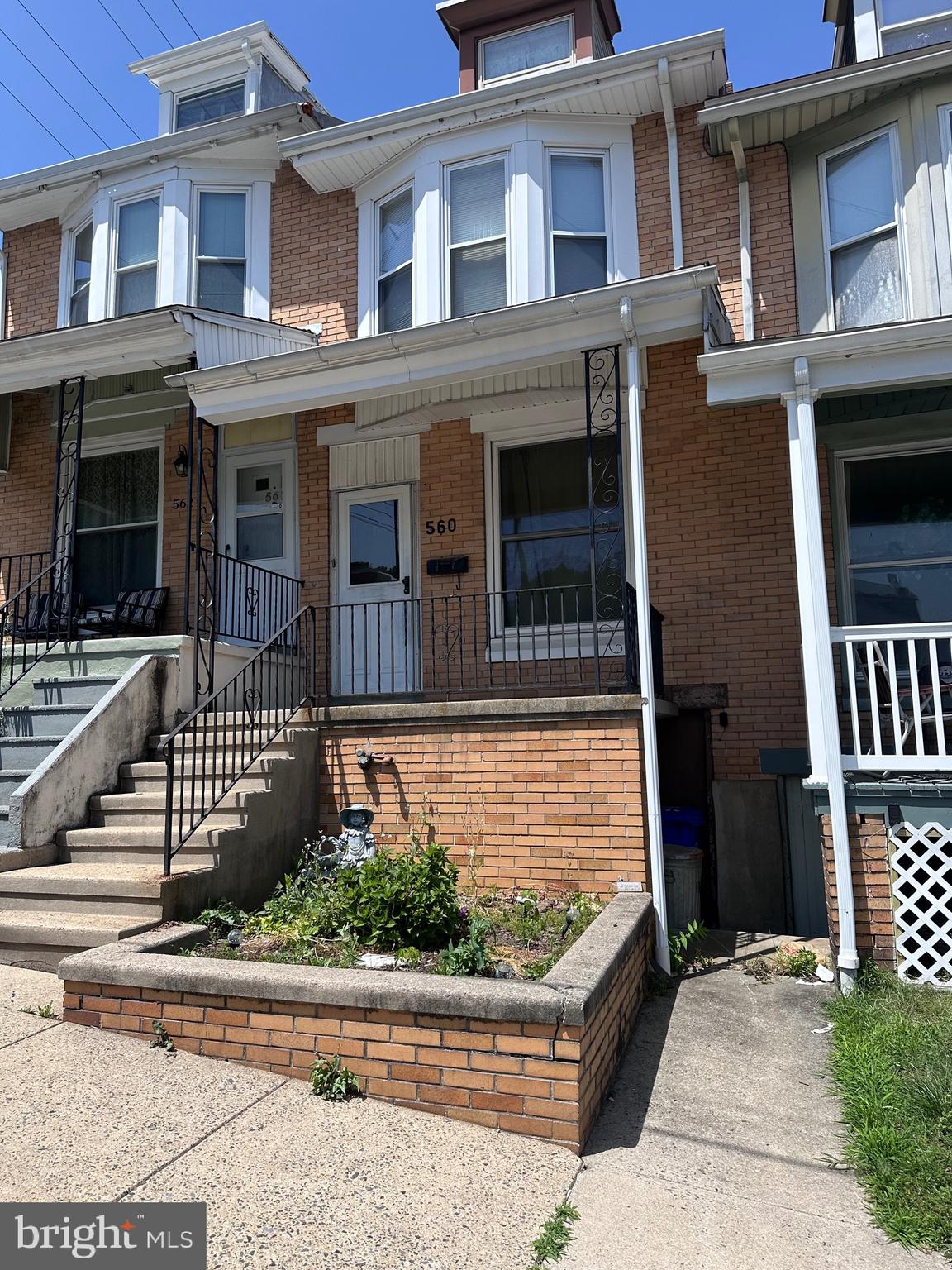 560 S 16TH STREET