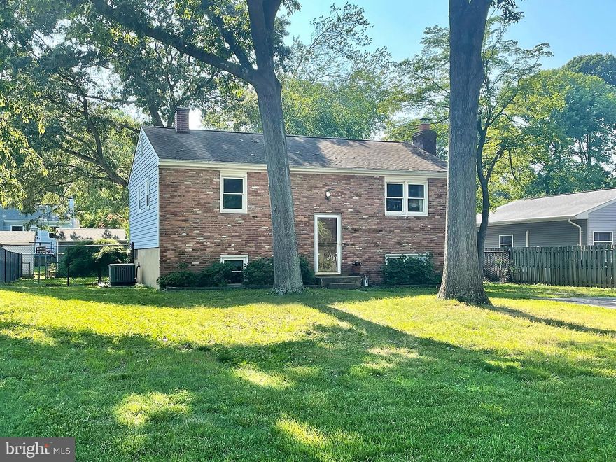 ***UPDATED CHELSEA BEACH  HOME WITH LARGE BACKYARD IN THE CHESAPEAKE SCHOOL DISTRICT***EXTREMELY WELL MAINTAINED PROPERTY***INTERIOR FEATURES WARM HARDWOOD FLOORING ON THE ENTIRE UPPER LEVEL, KITCHEN WITH NEW TILE FLOORING, CABINETRY AND GRANITE COUNTERS*DINING ROOM WITH SLIDING GLASS DOOR TO HUGE DECK*ROOMY OPEN LIVING ROOM*RENOVATED BATHROOMS WITH DECORATIVE TILE*SPACIOUS FAMILY ROOM WITH COZY FIREPLACE AND WALKOUT TO REAR YARD*NEW AC, WATER HEATER, WELL CAP, AND PRESSURE TANK WITH FILTER AND WHOLE HOUSE ULTRAVIOLET STERILIZATION LIGHT*EXTERIOR INCLUDES GENEROUS SIZE DRIVEWAY FOR MULTIPLE CARS/BOATS, FENCE, STORAGE SHED AND SIZABLE DECK FOR OUTDOOR GRILLING, ENTERTAINING, OR A PLACE TO JUST RELAX*ROOF REPLACED 2011 INCLUDING GUTTER COVERS*ENJOY THE CONVENIENT COMMUNITY BOAT RAMP FOR SUMMER FUN ACTIVITIES - NO HOA FEES***WELCOME HOME***