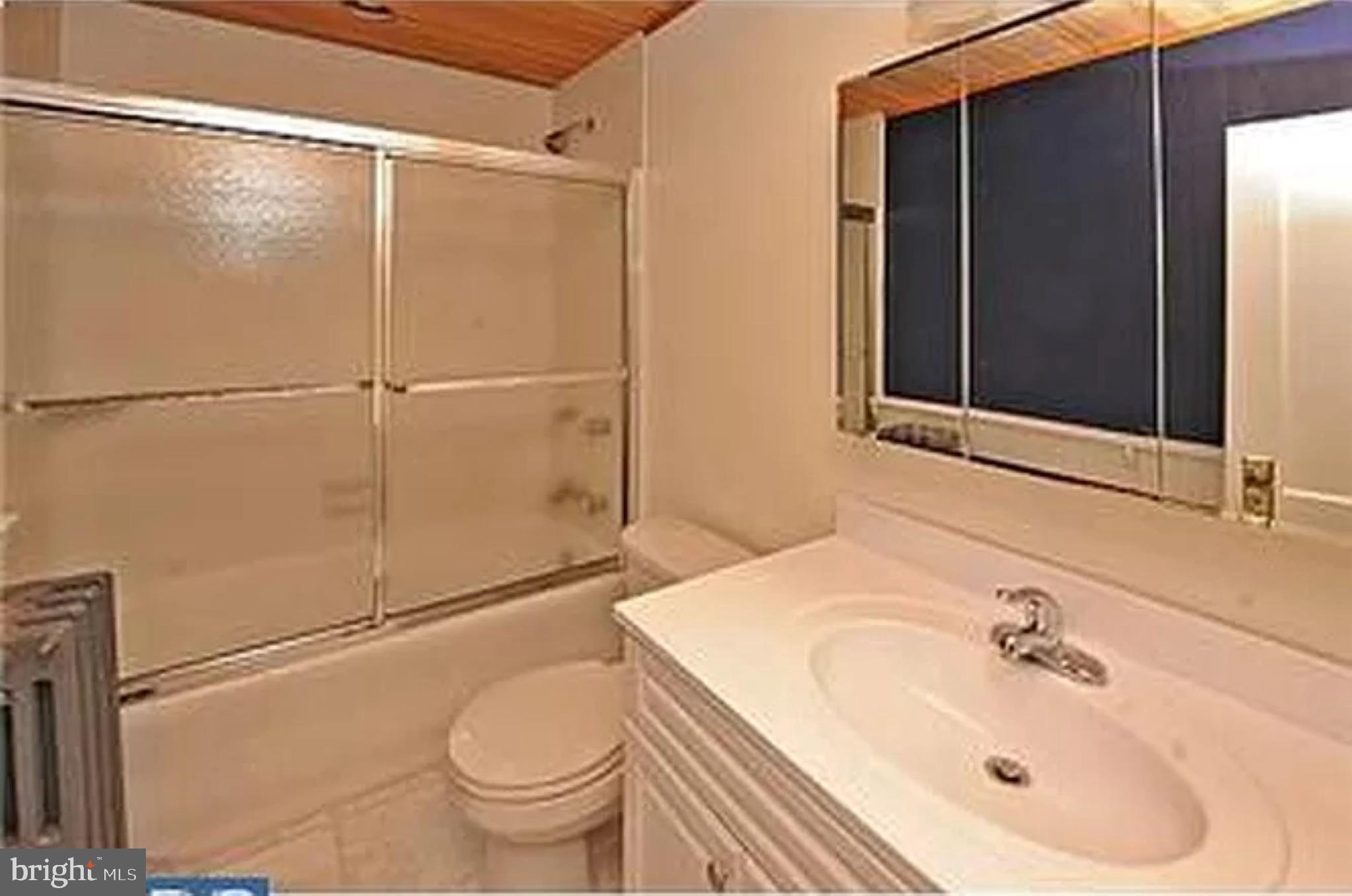 EAST FALLS - Residential