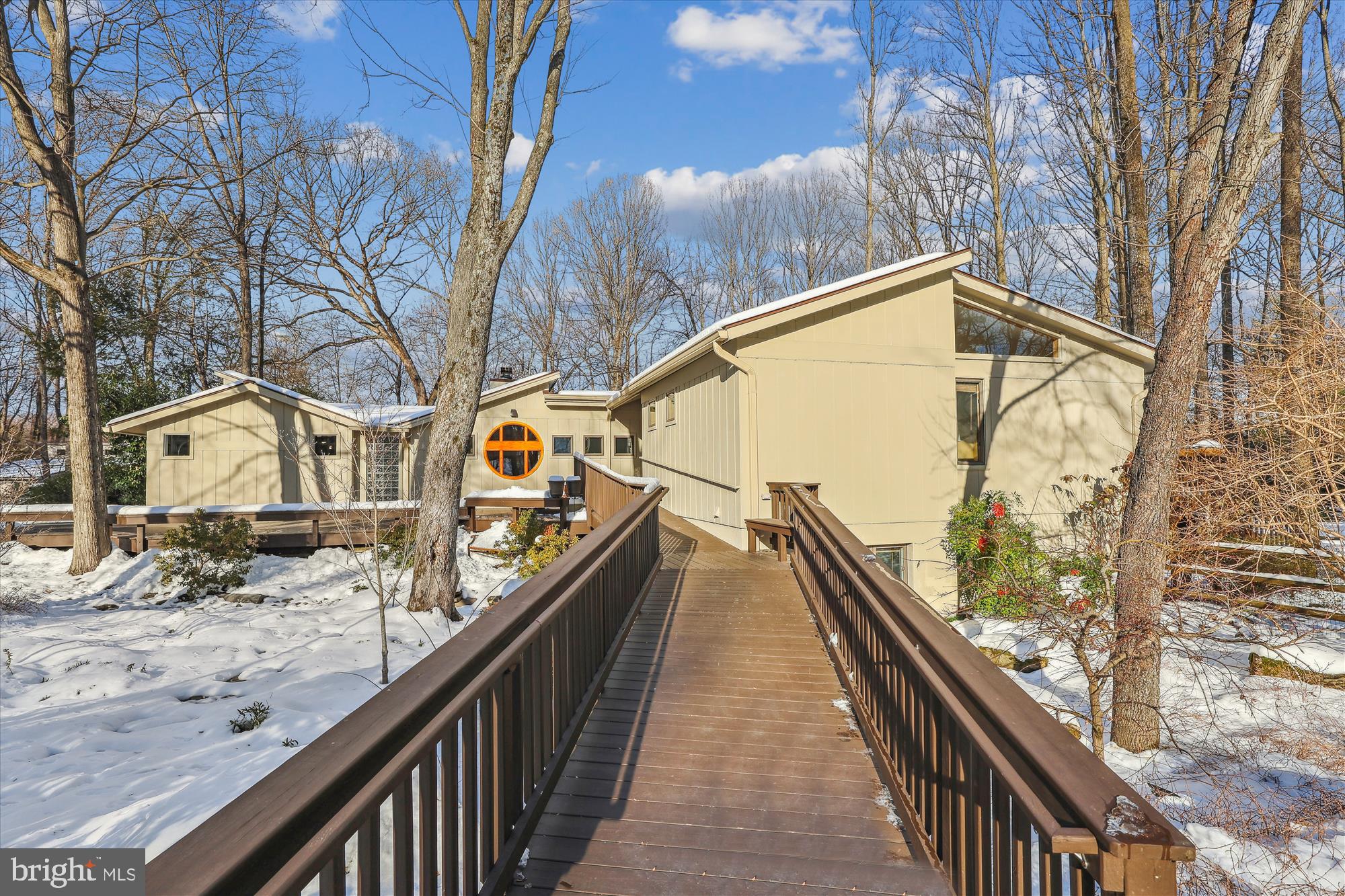 RESTON - Residential