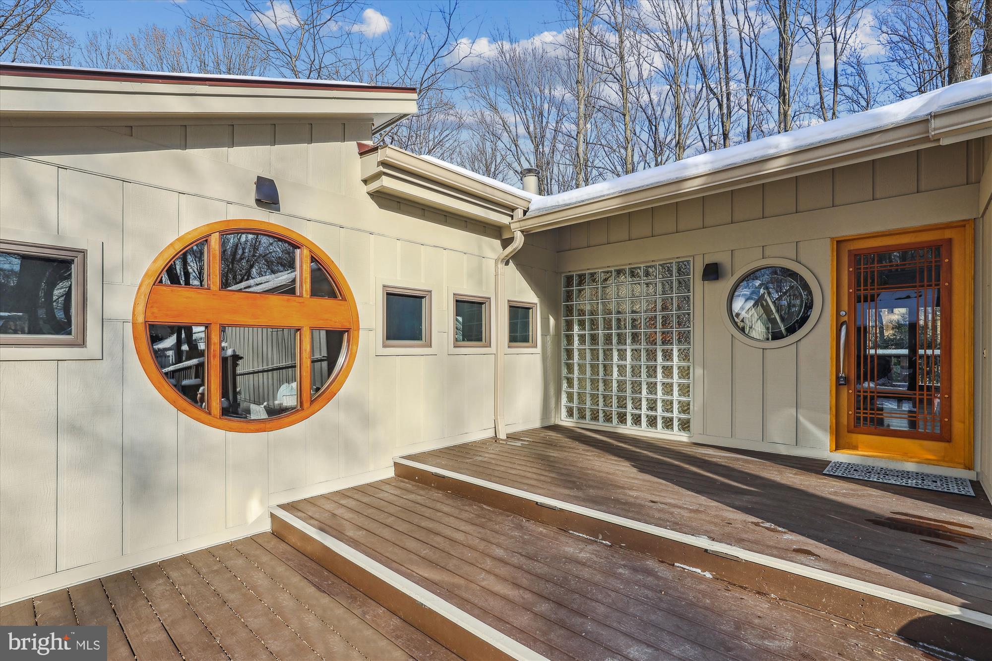 RESTON - Residential