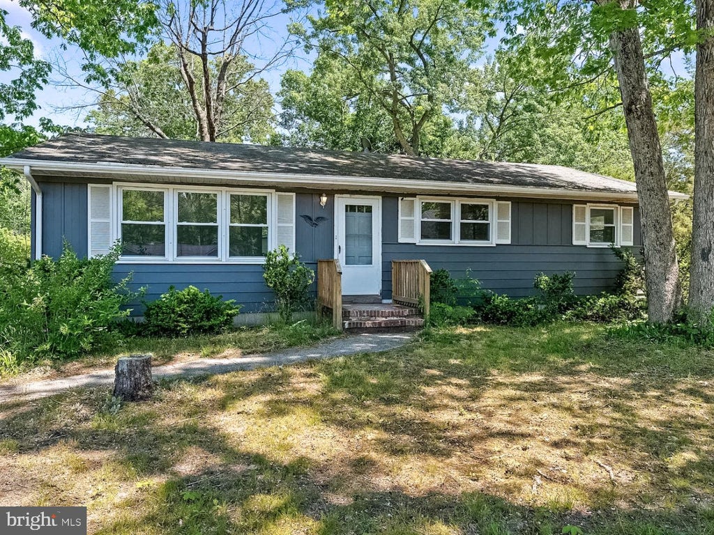 Photo of 443 Manor Avenue, MILLVILLE, NJ 08332 (MLS # NJCB2033496)
