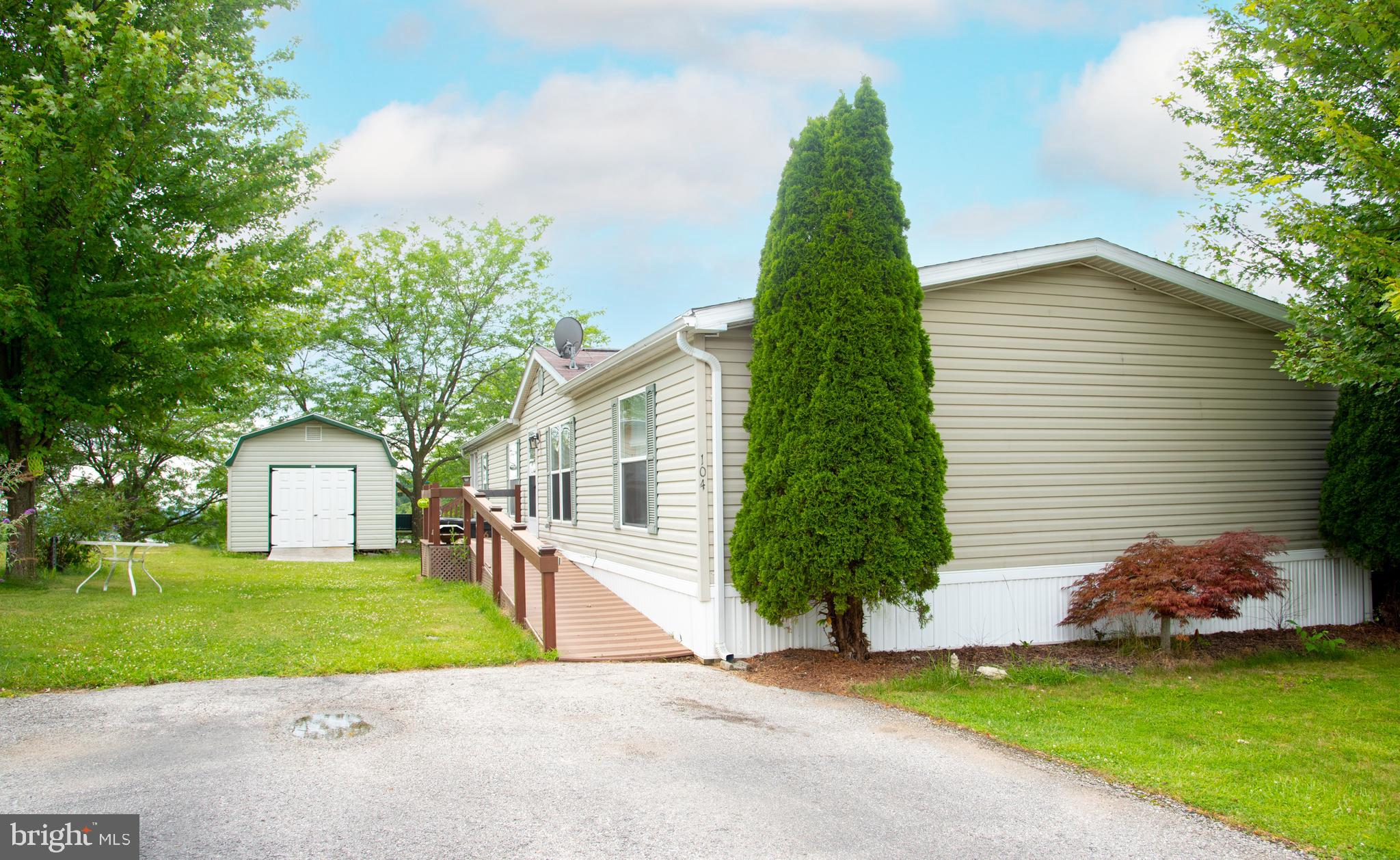 EAGLE VIEW MOBILE HOME PK - Residential