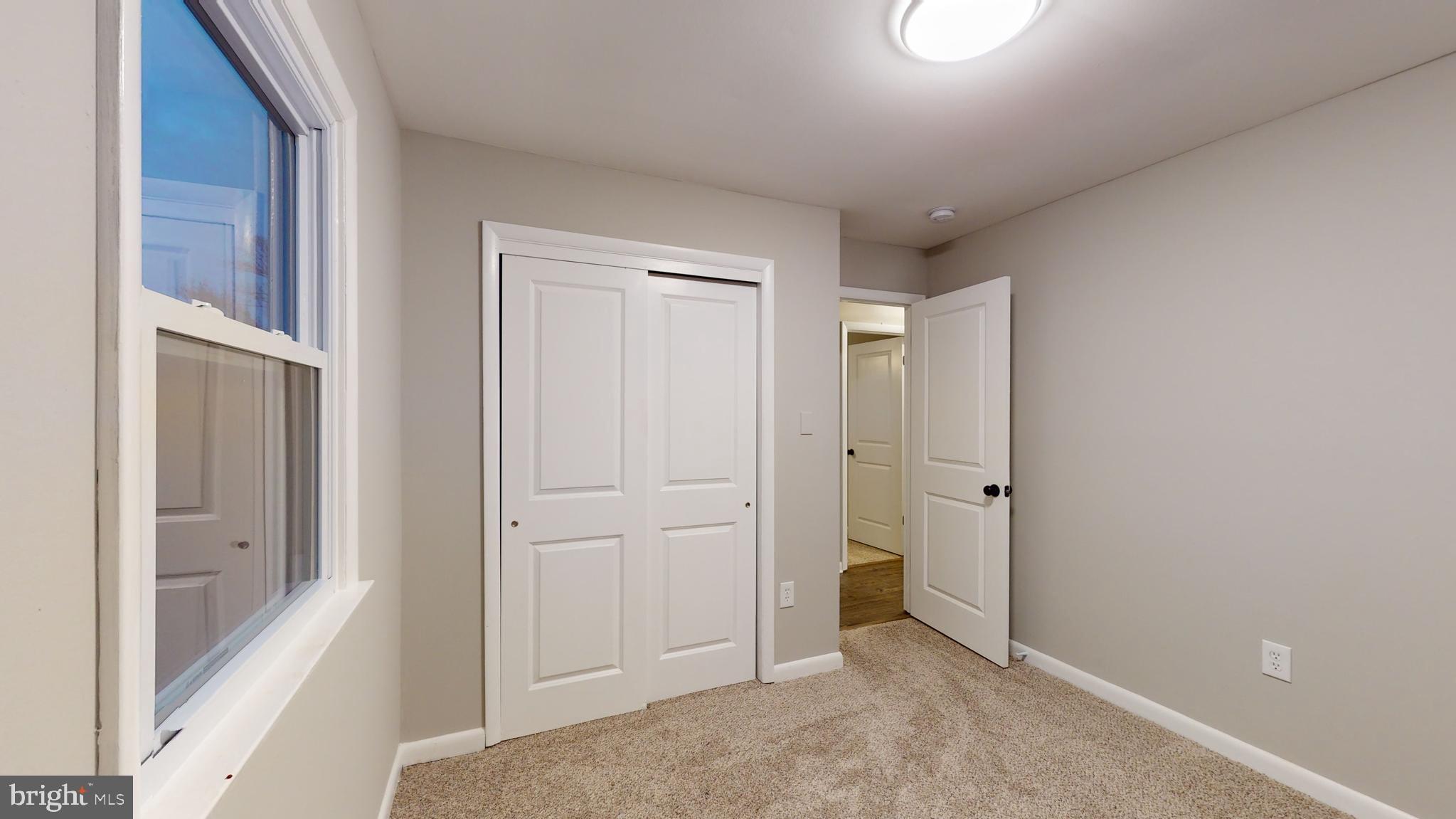 POPLAR WOODS - Residential