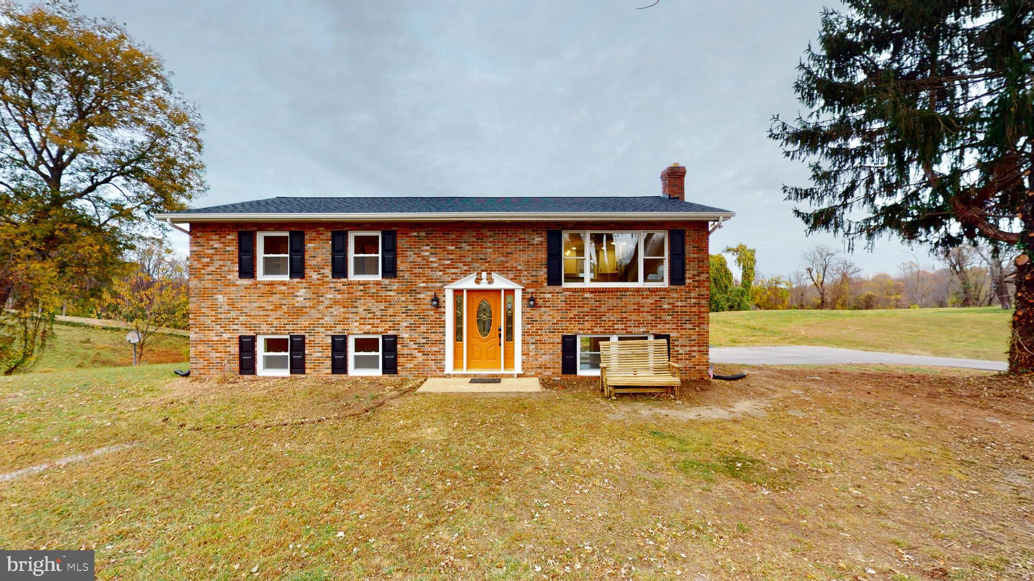 POPLAR WOODS - Residential