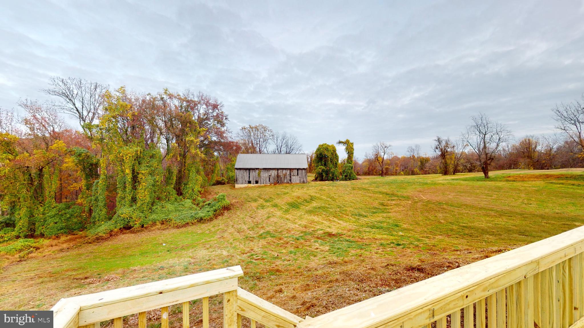 POPLAR WOODS - Residential