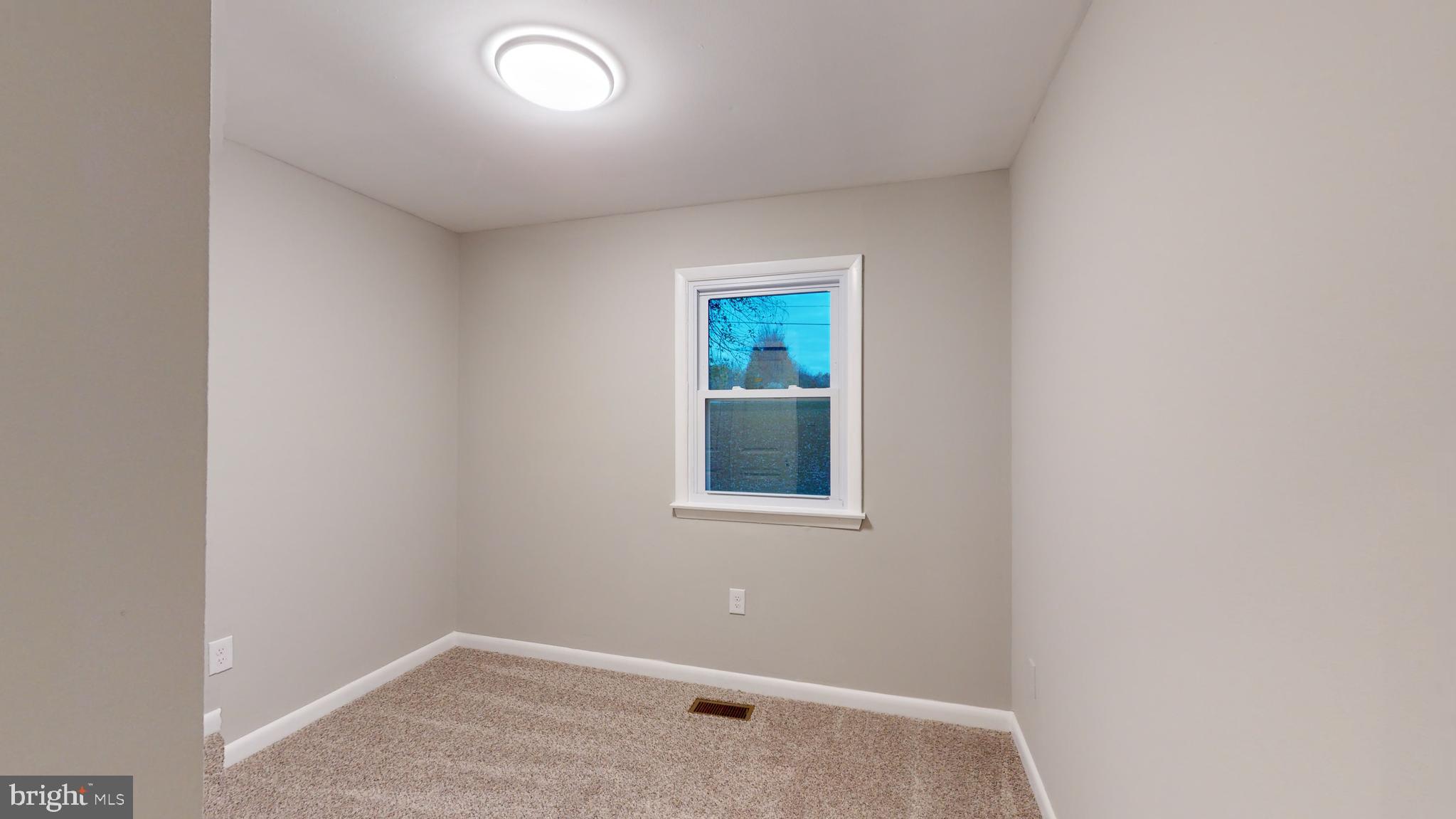 POPLAR WOODS - Residential