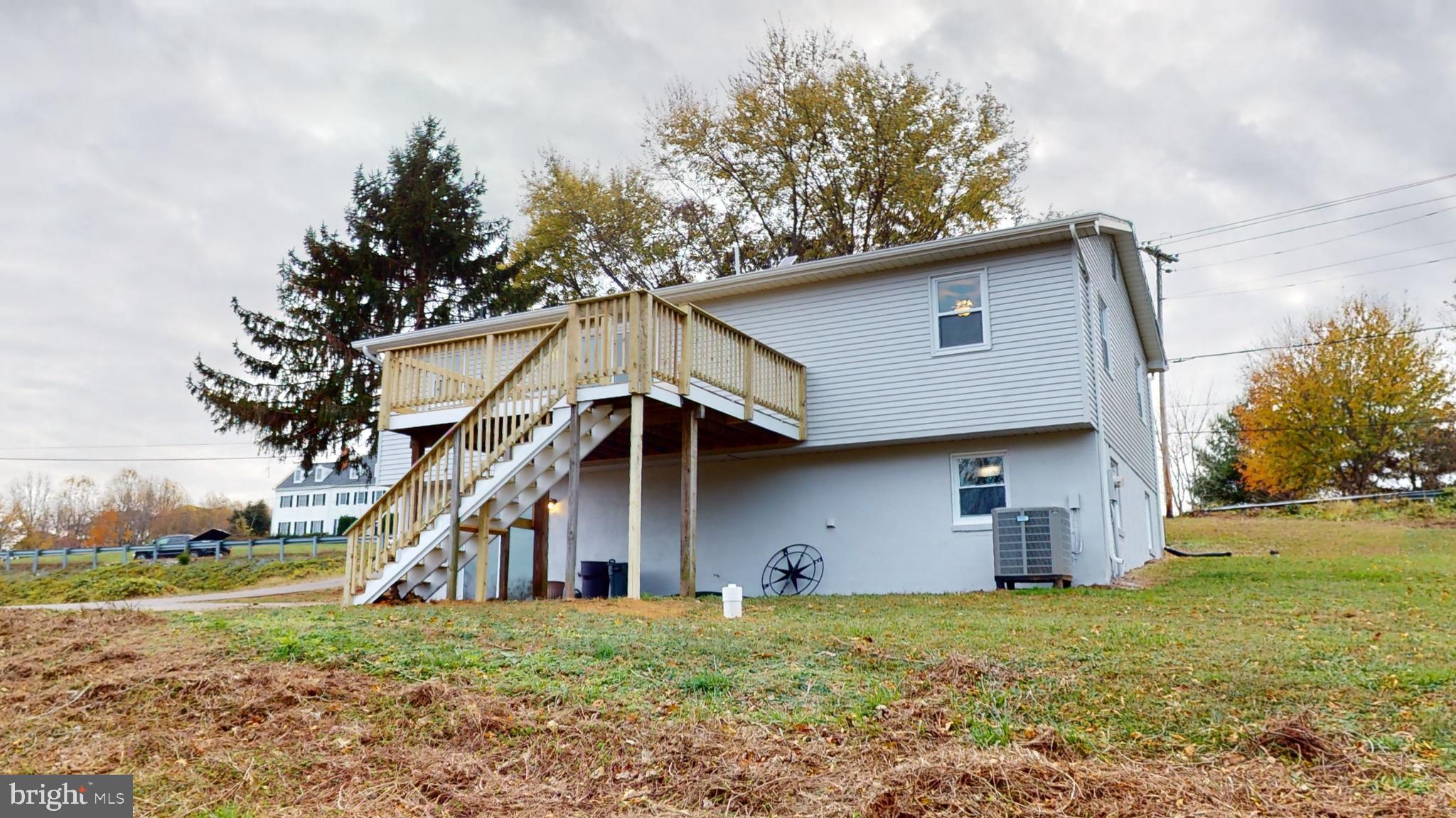 POPLAR WOODS - Residential