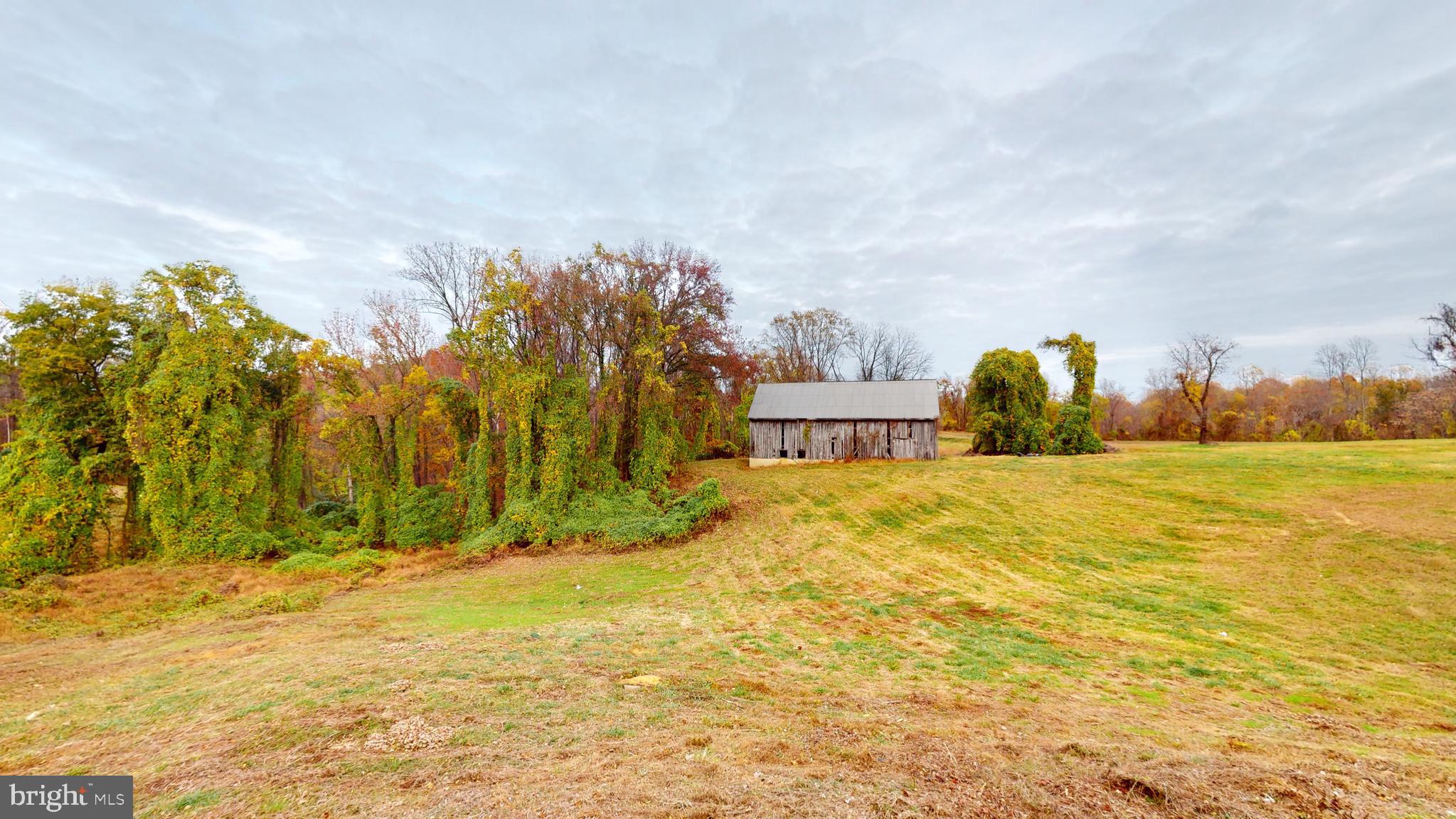 POPLAR WOODS - Residential