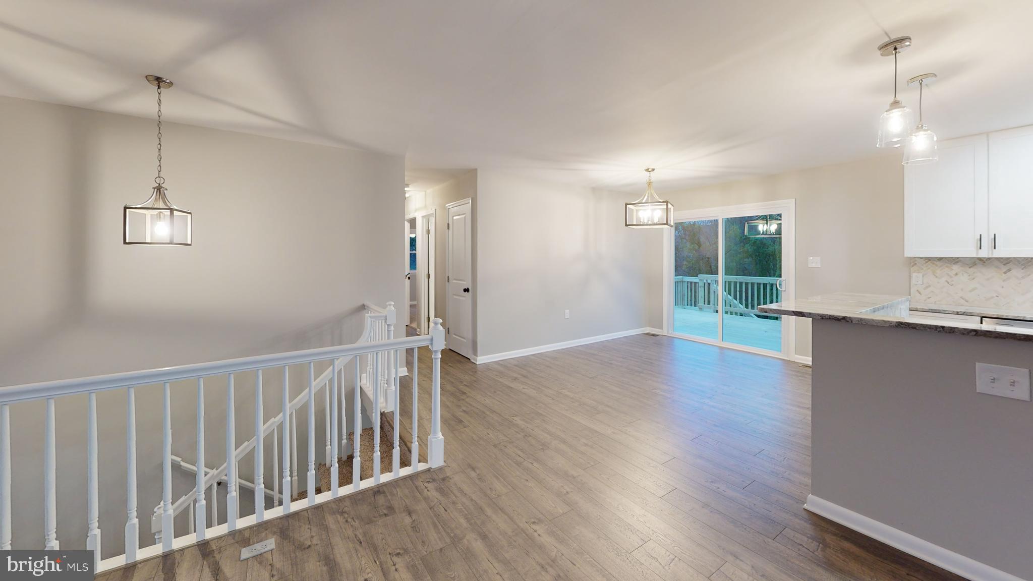 POPLAR WOODS - Residential