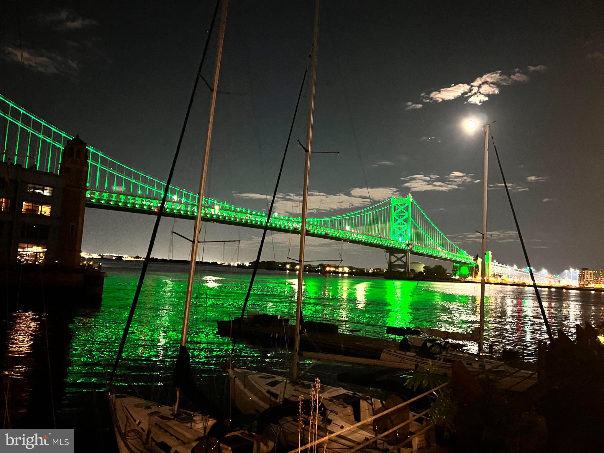 3 N COLUMBUS BOULEVARD TD407