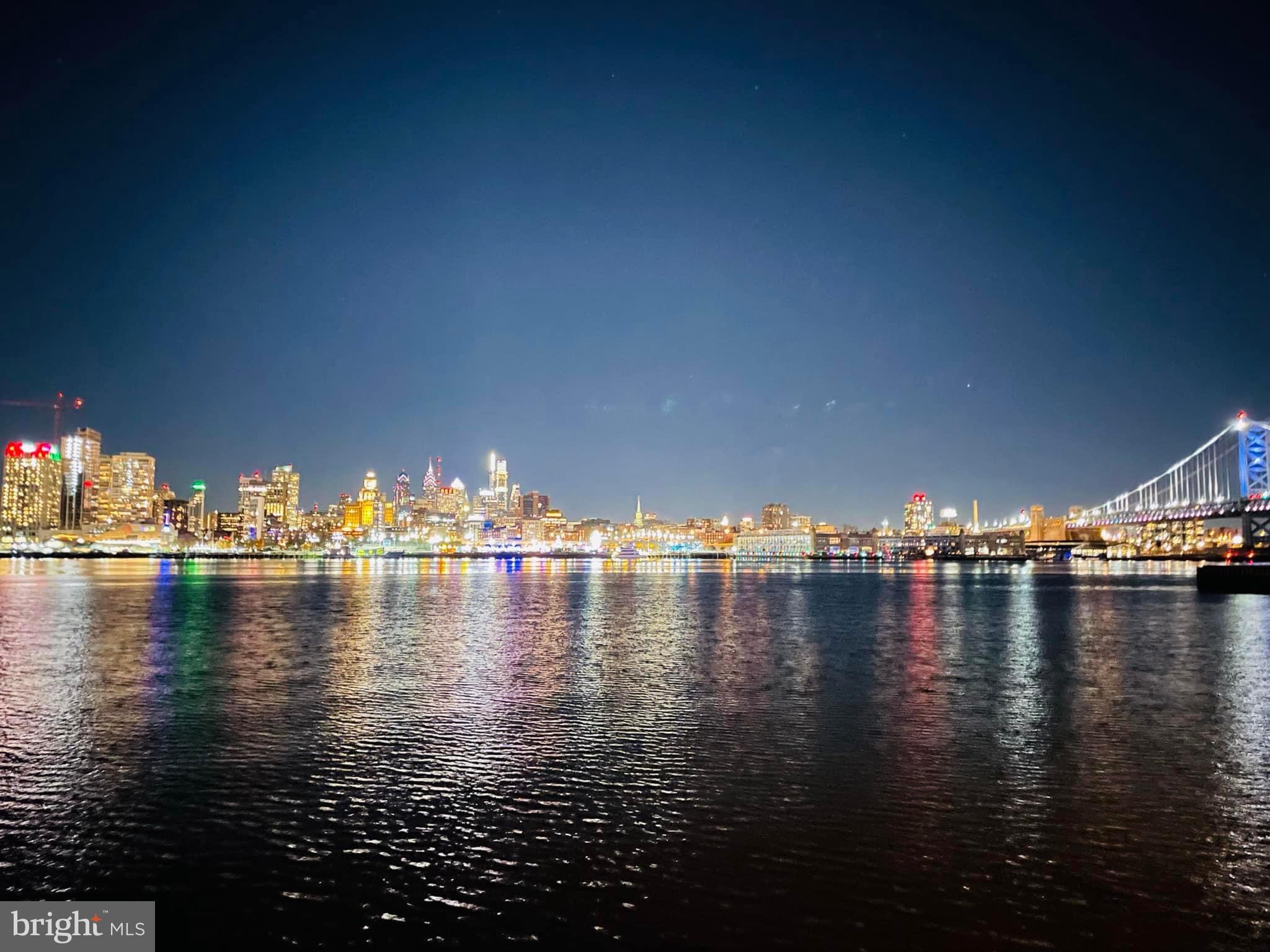 3 N COLUMBUS BOULEVARD TD407