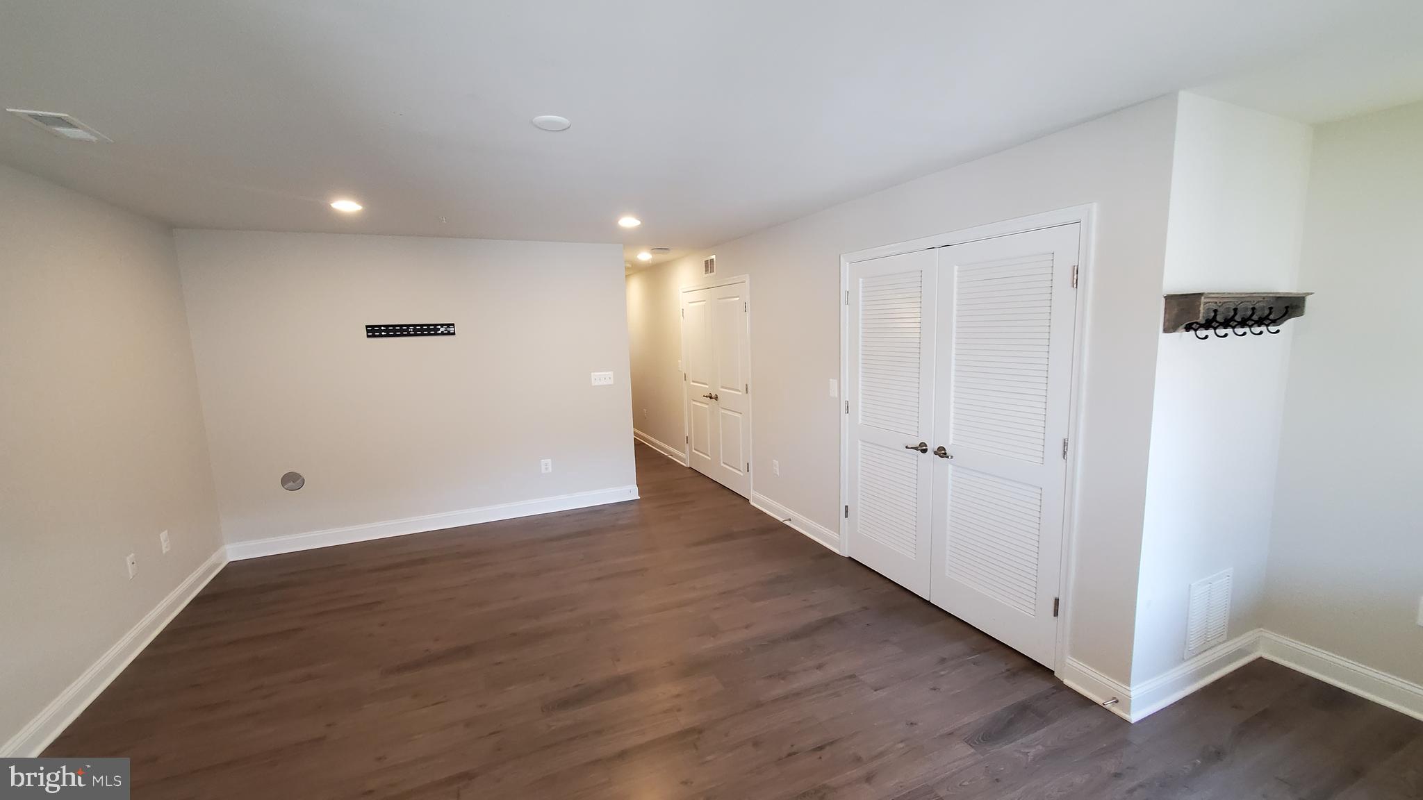 STONEHAVEN - Residential Lease