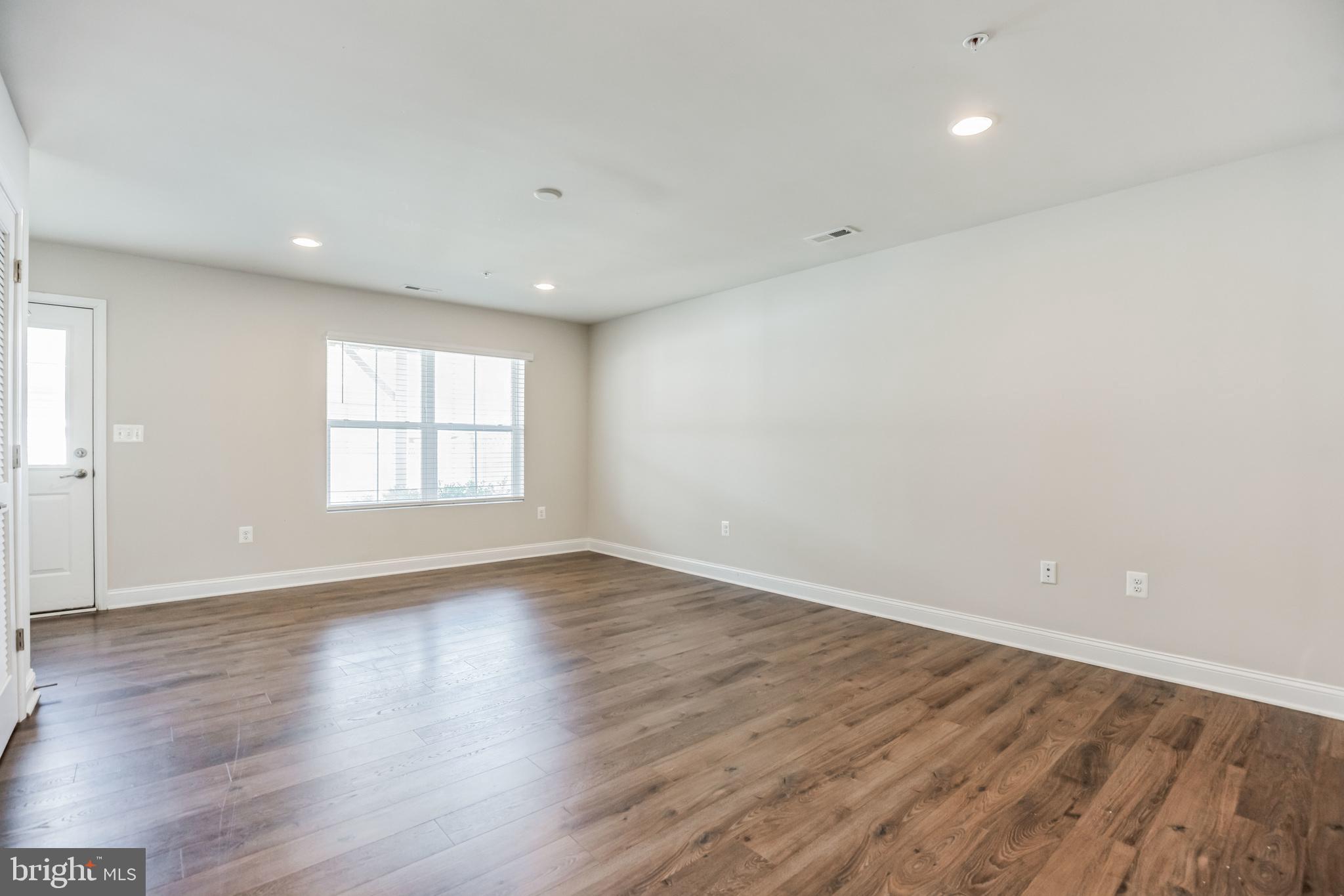 STONEHAVEN - Residential Lease