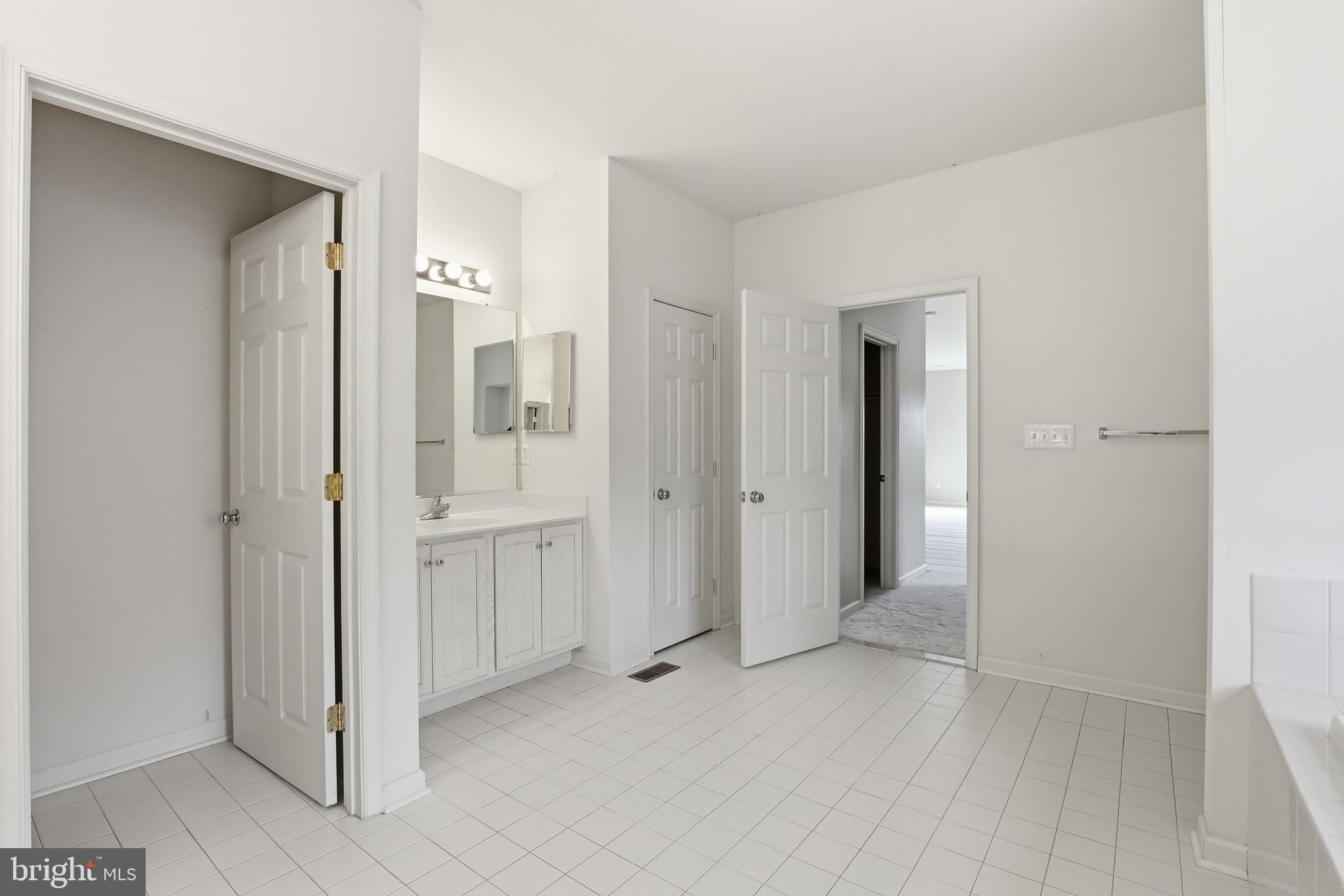 PARKSIDE - Residential