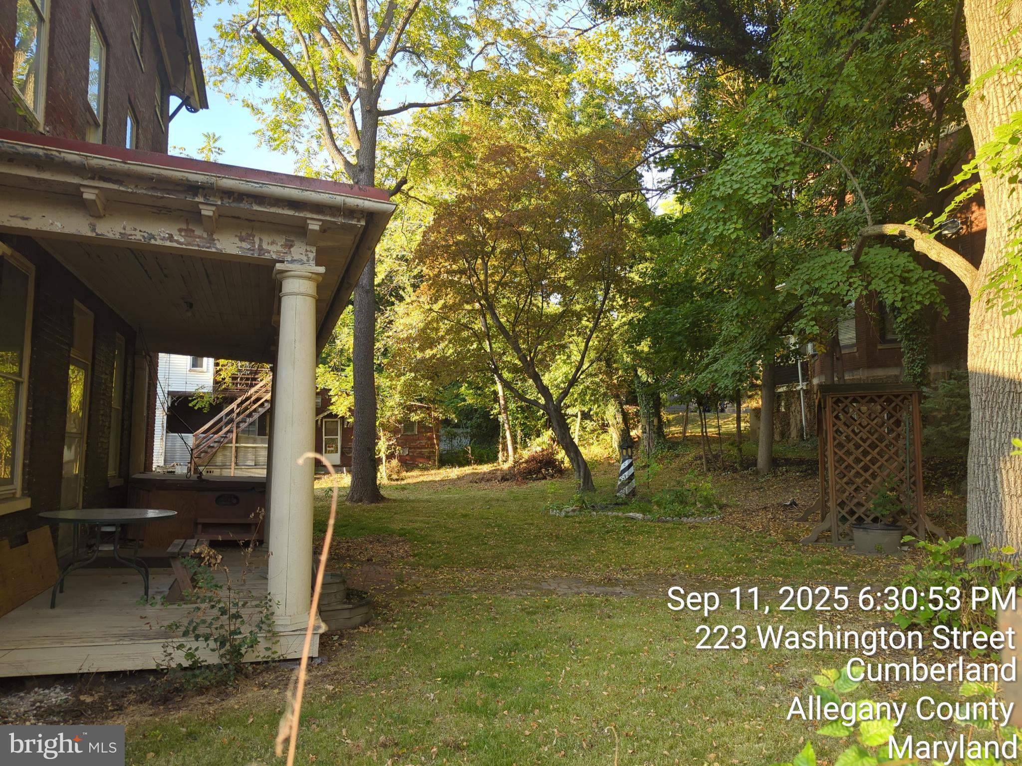 WEST SIDE - Residential Income