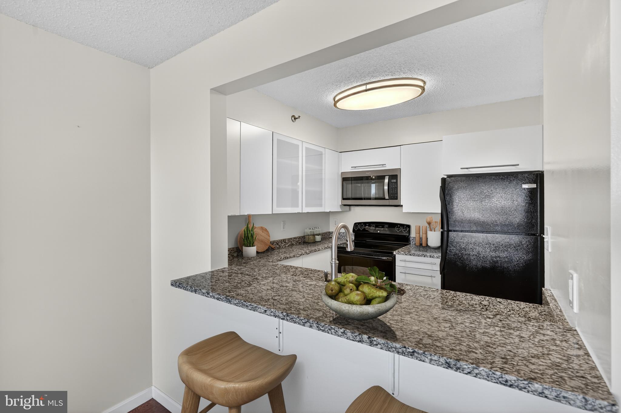 10101 GROSVENOR PLACE 1603