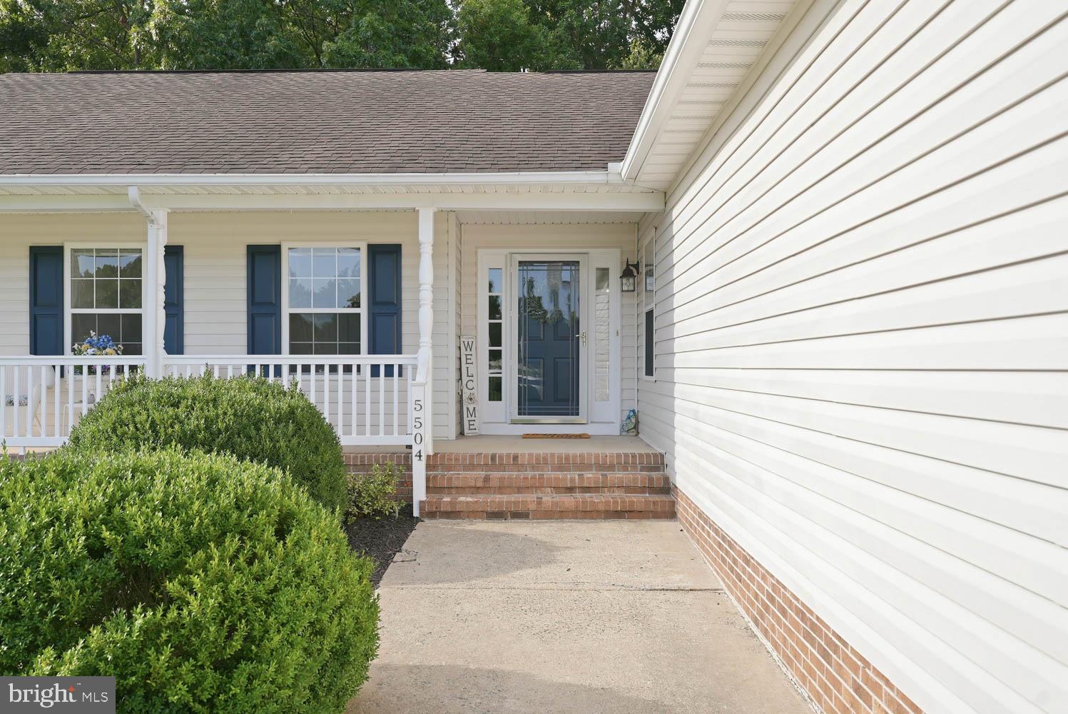 5504 GLEN EAGLES COURT