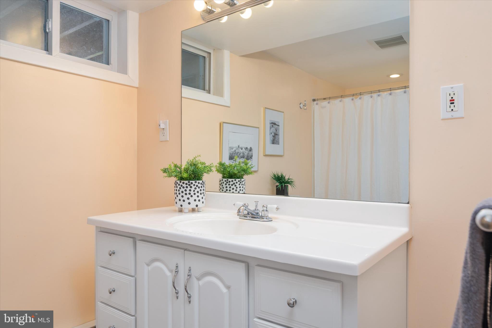 CAPE ST CLAIRE - Residential