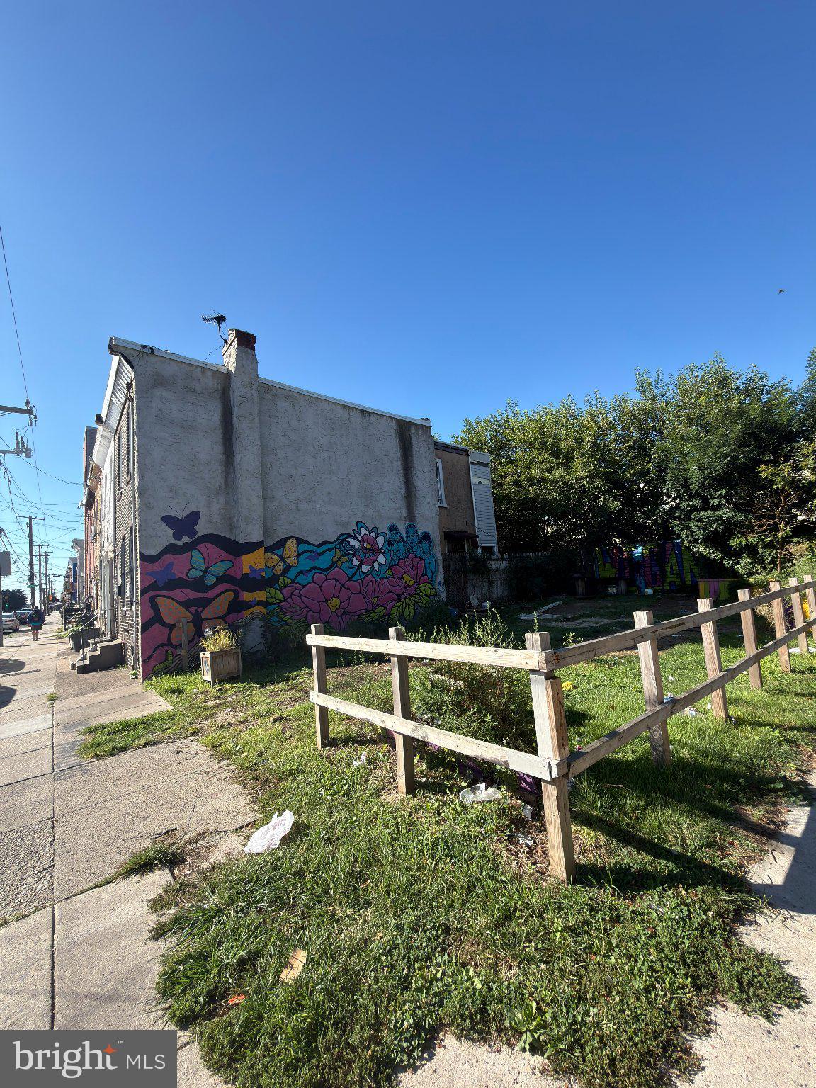 1904 E SOMERSET STREET