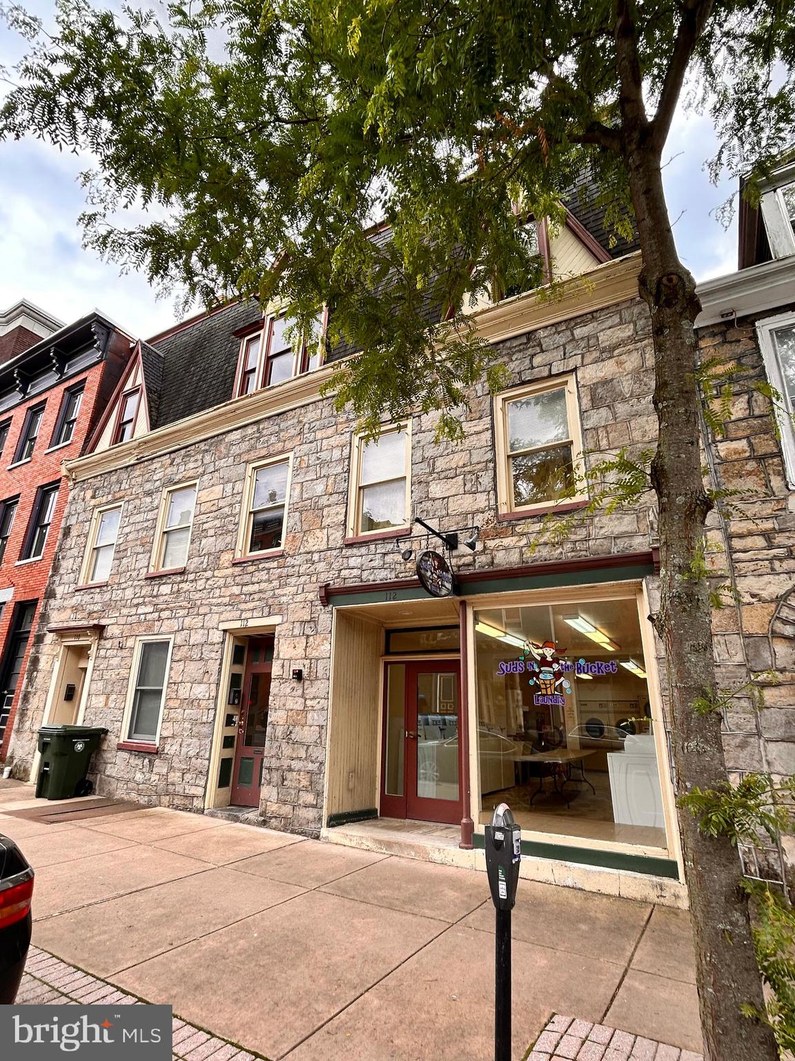110-112 W BISHOP STREET