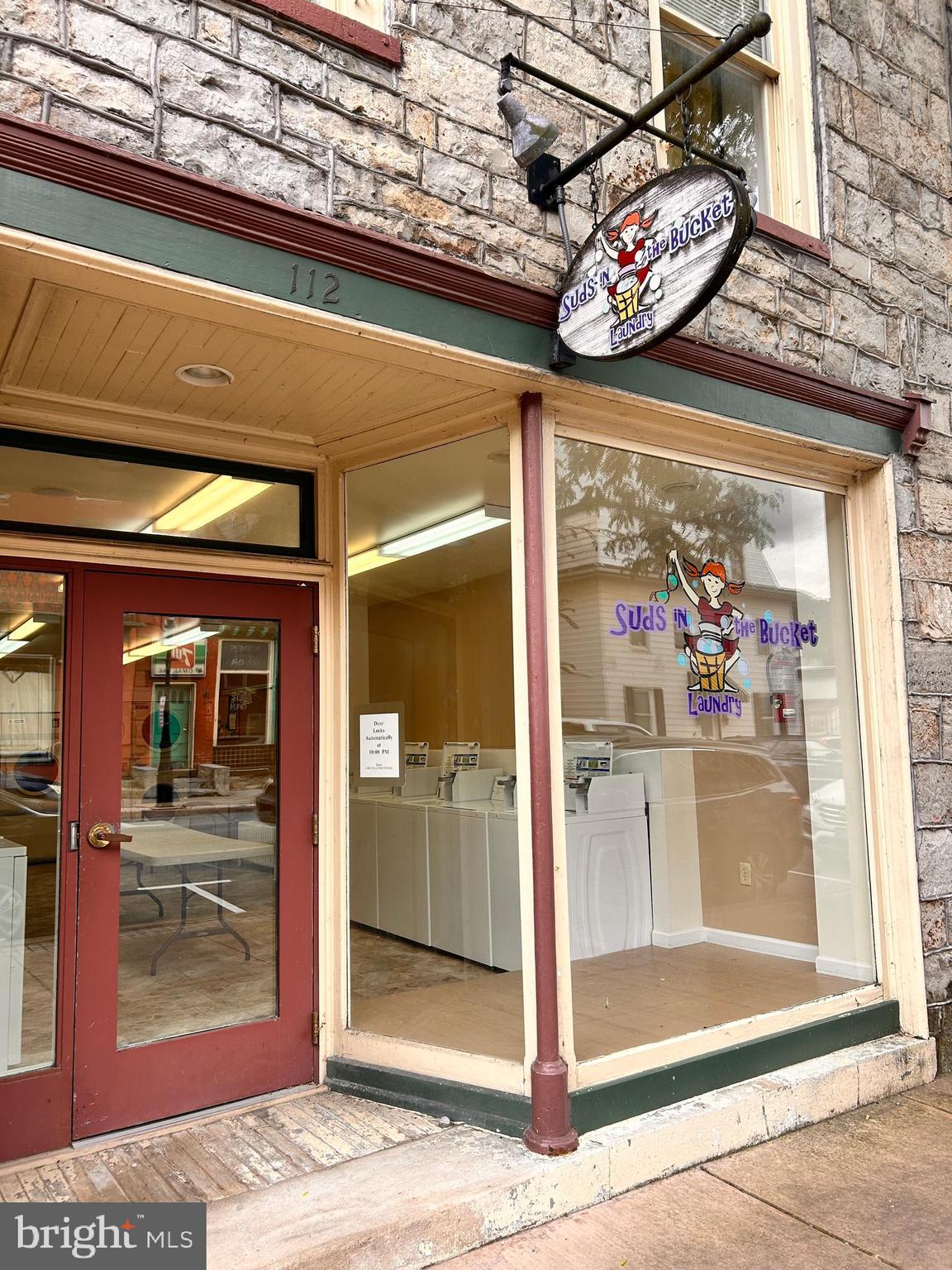 110-112 W BISHOP STREET
