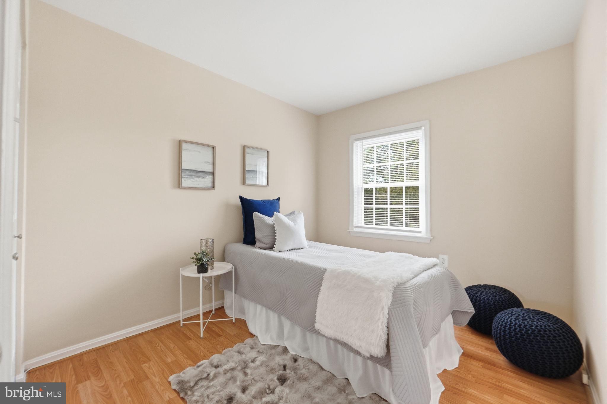 SPRINGFIELD SQUARE - Residential