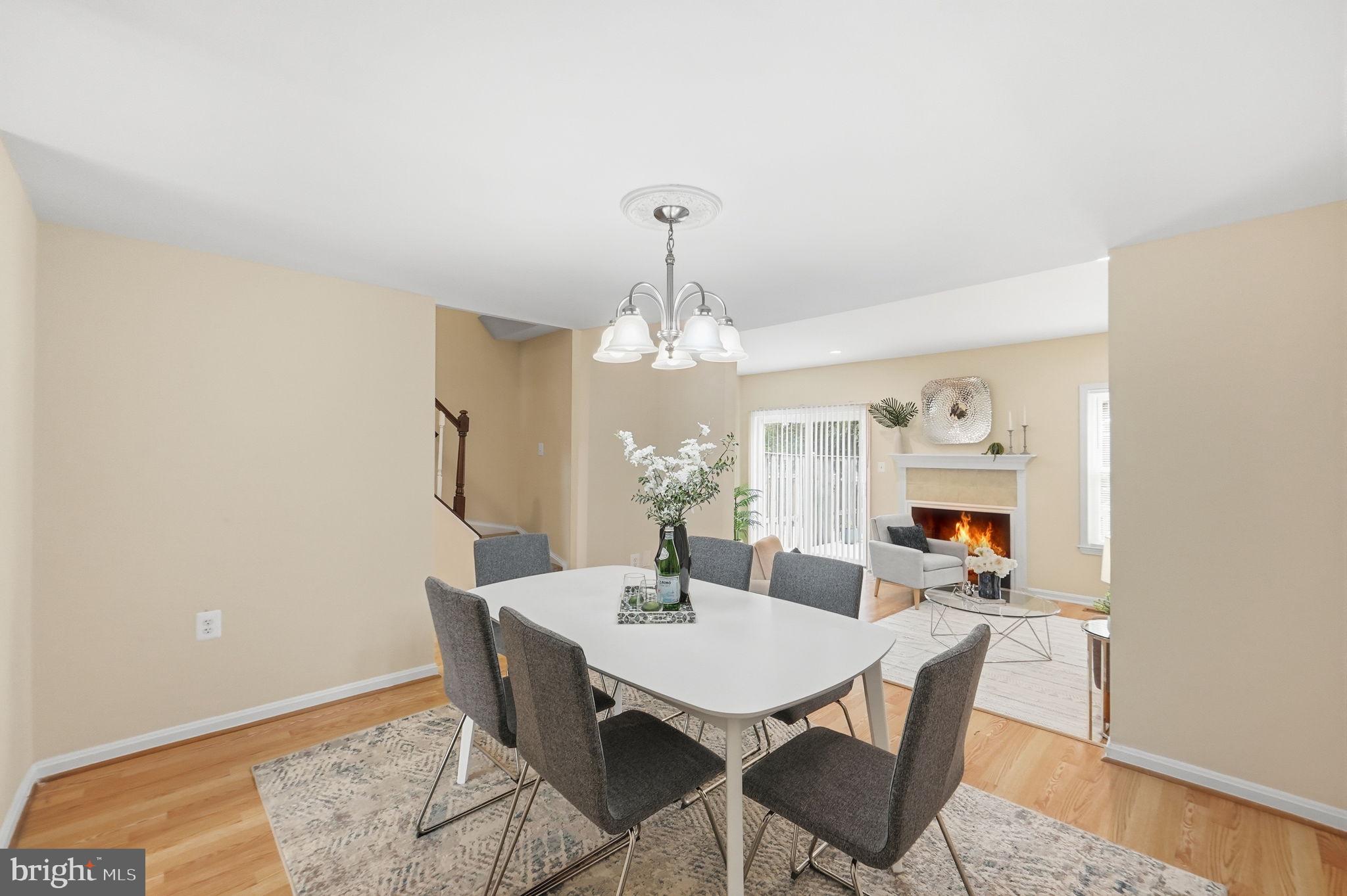 SPRINGFIELD SQUARE - Residential