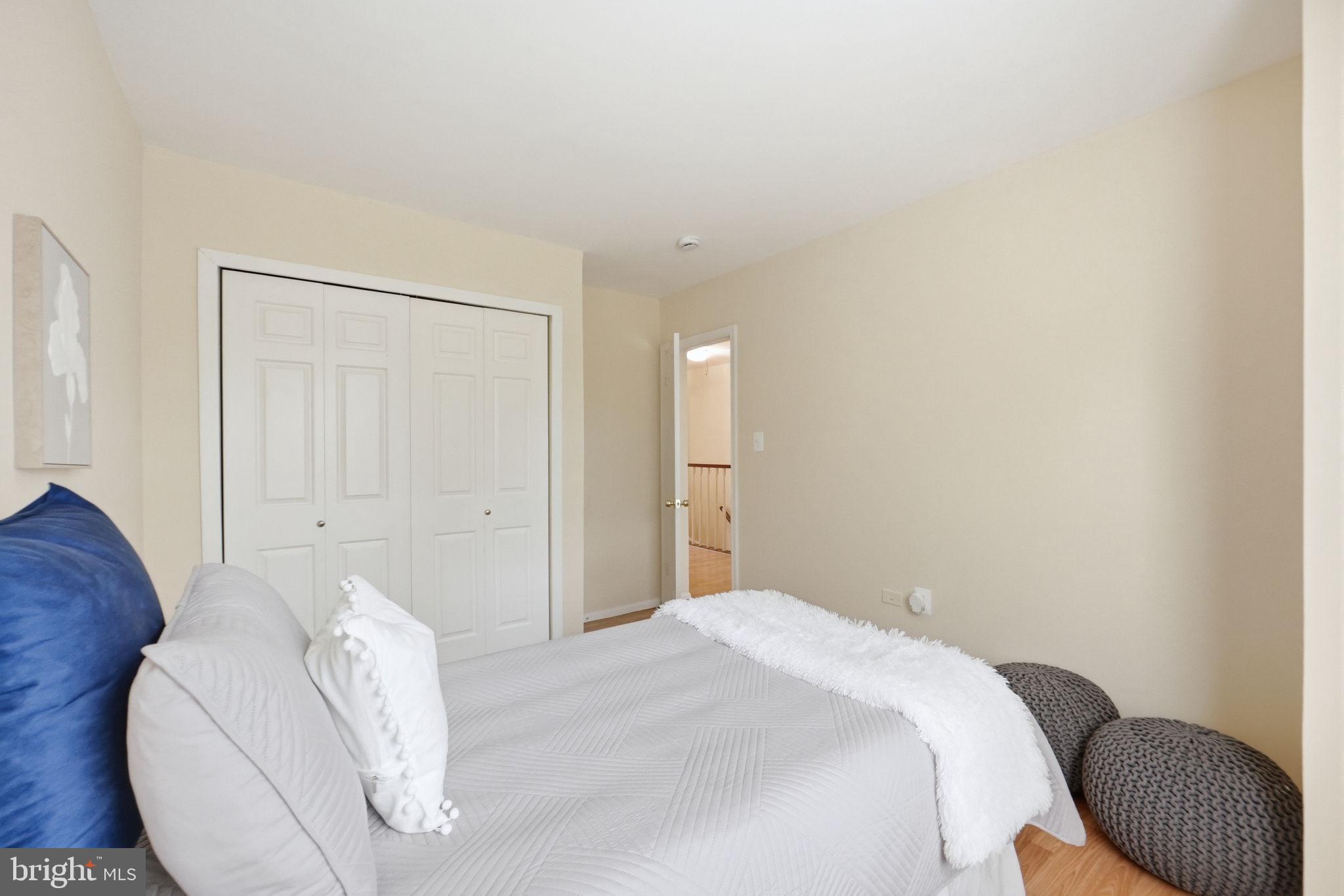 SPRINGFIELD SQUARE - Residential