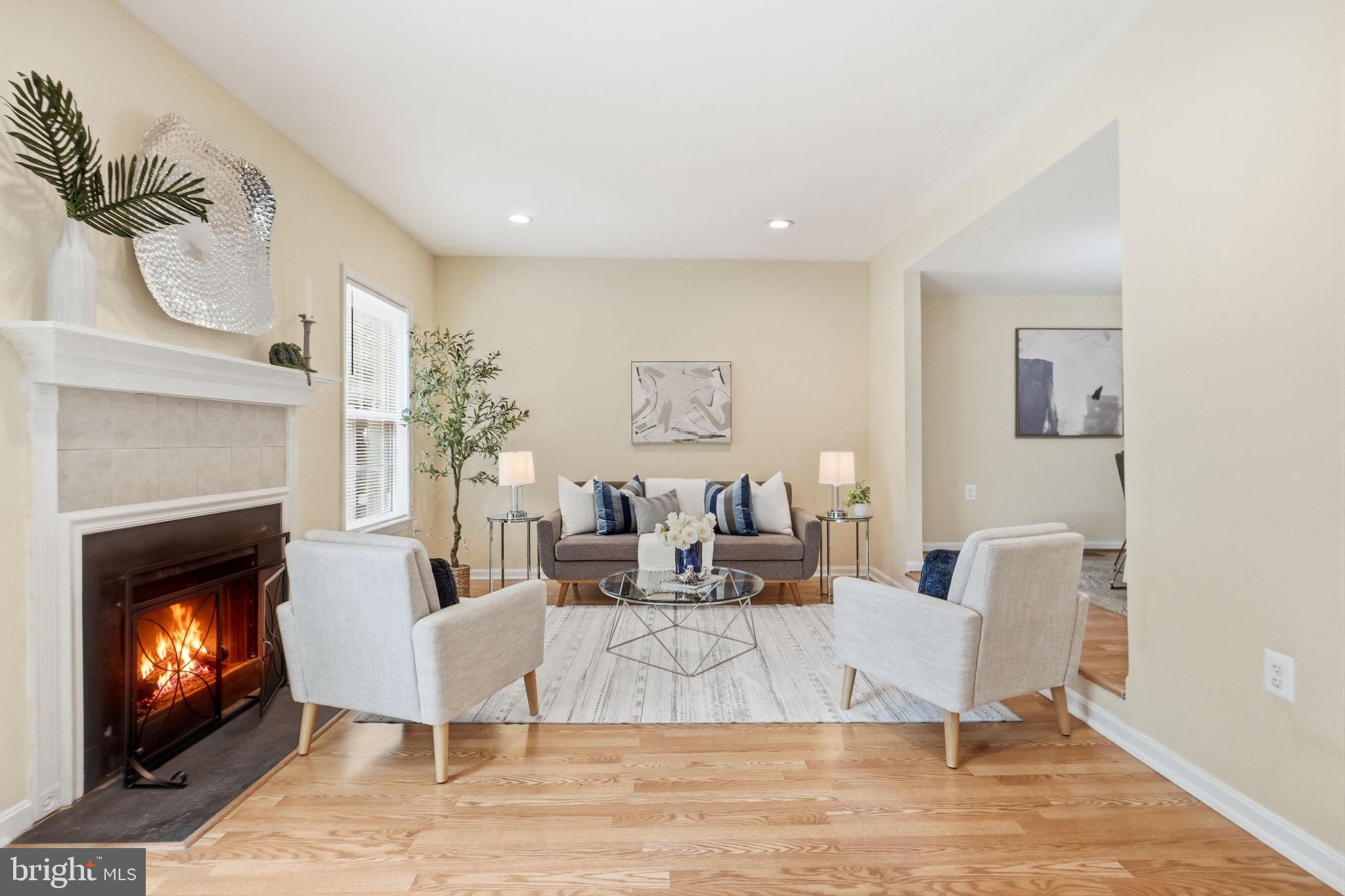 SPRINGFIELD SQUARE - Residential