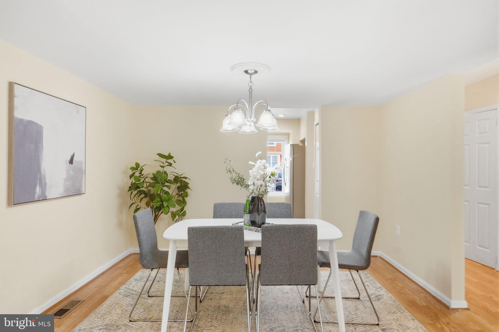 SPRINGFIELD SQUARE - Residential