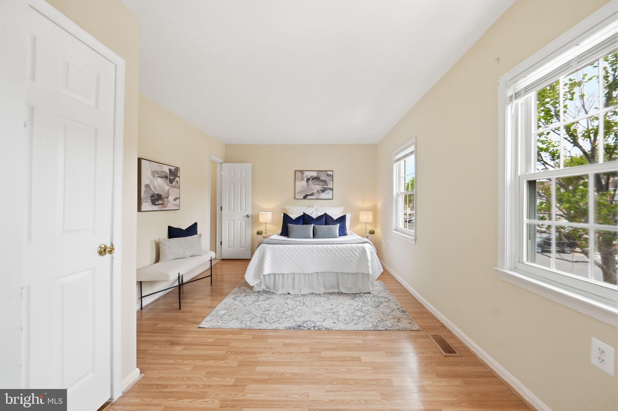 SPRINGFIELD SQUARE - Residential
