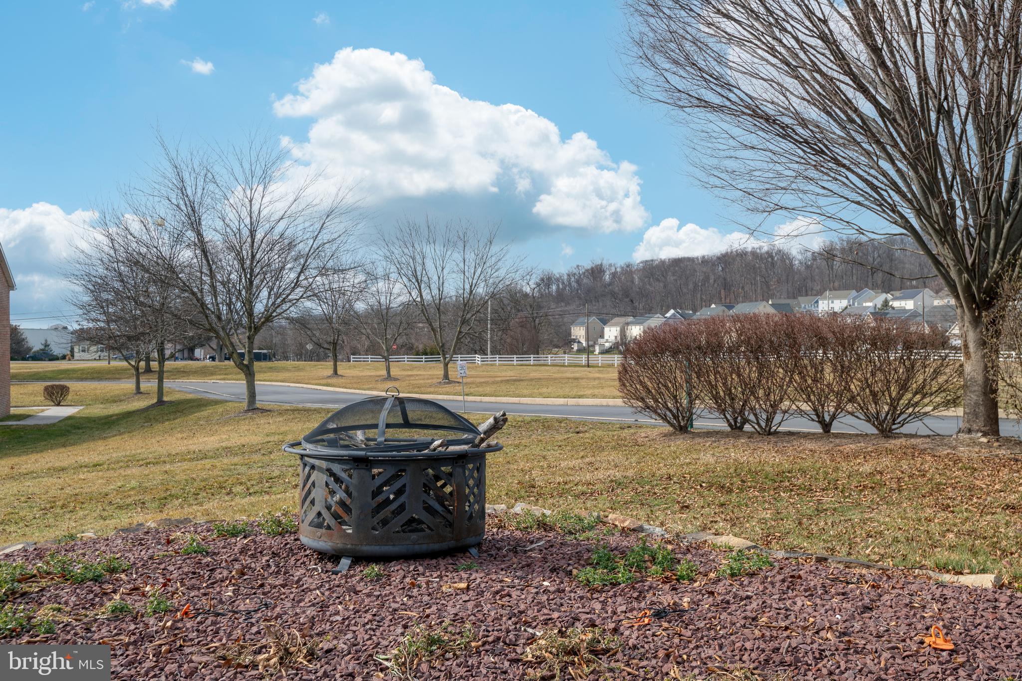 SUMMIT HILLS - Residential