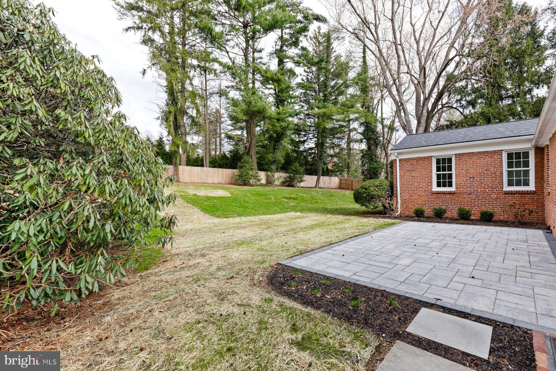 CHESTNUT HILL - Residential