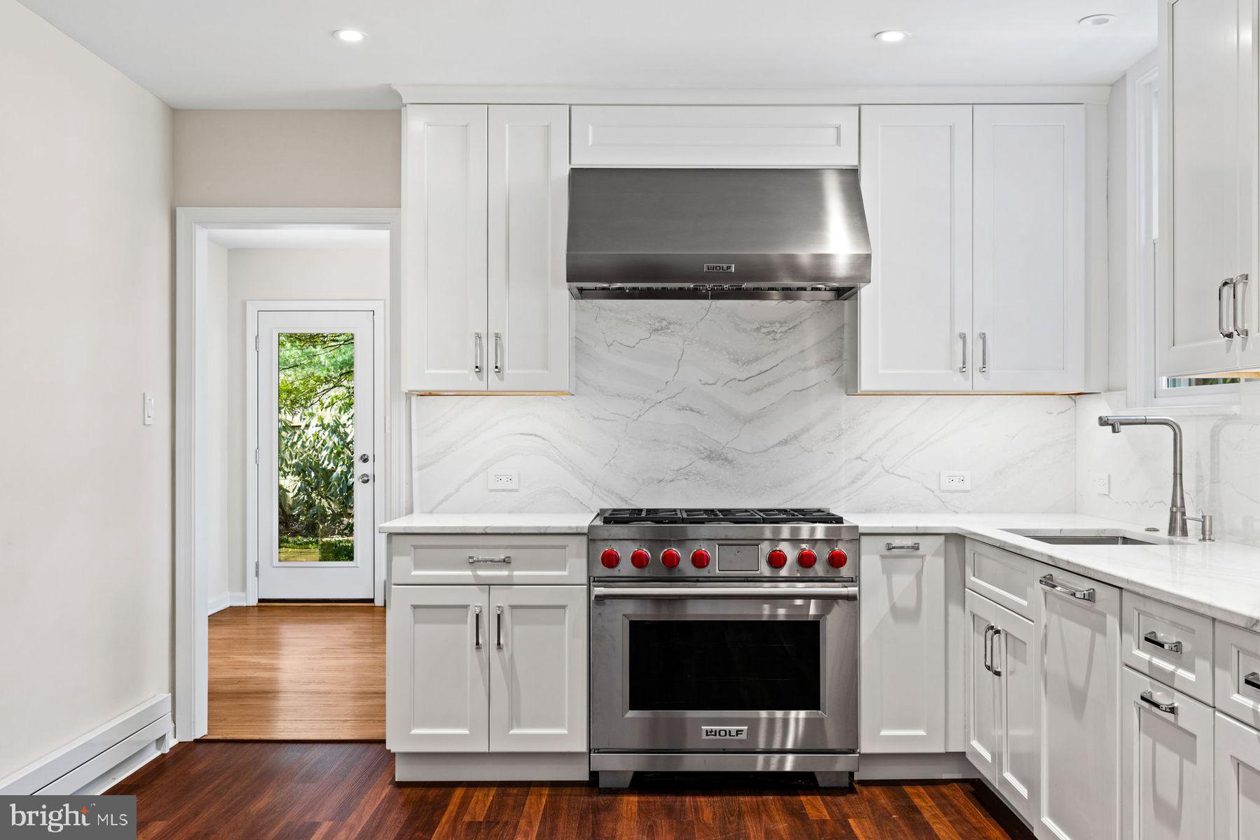 CHESTNUT HILL - Residential