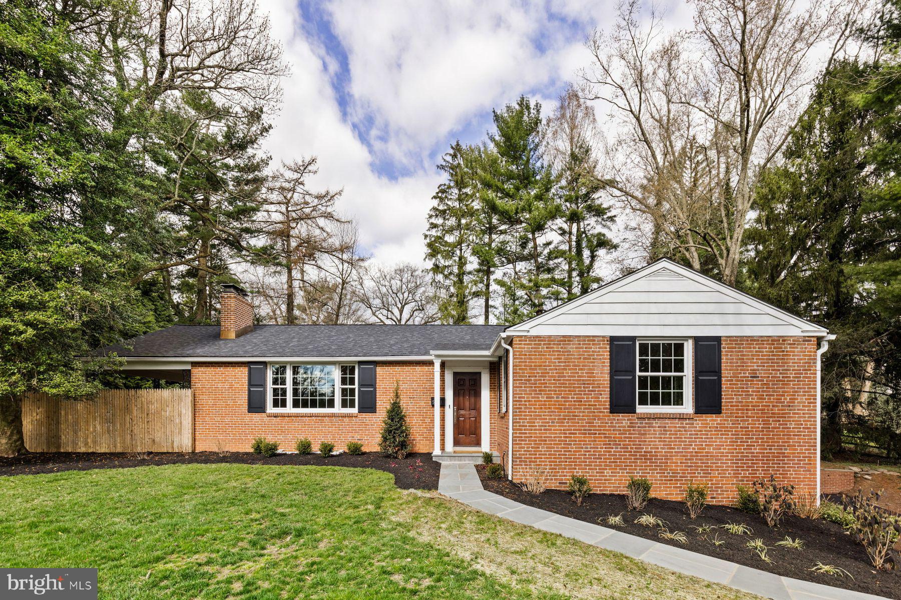 CHESTNUT HILL - Residential