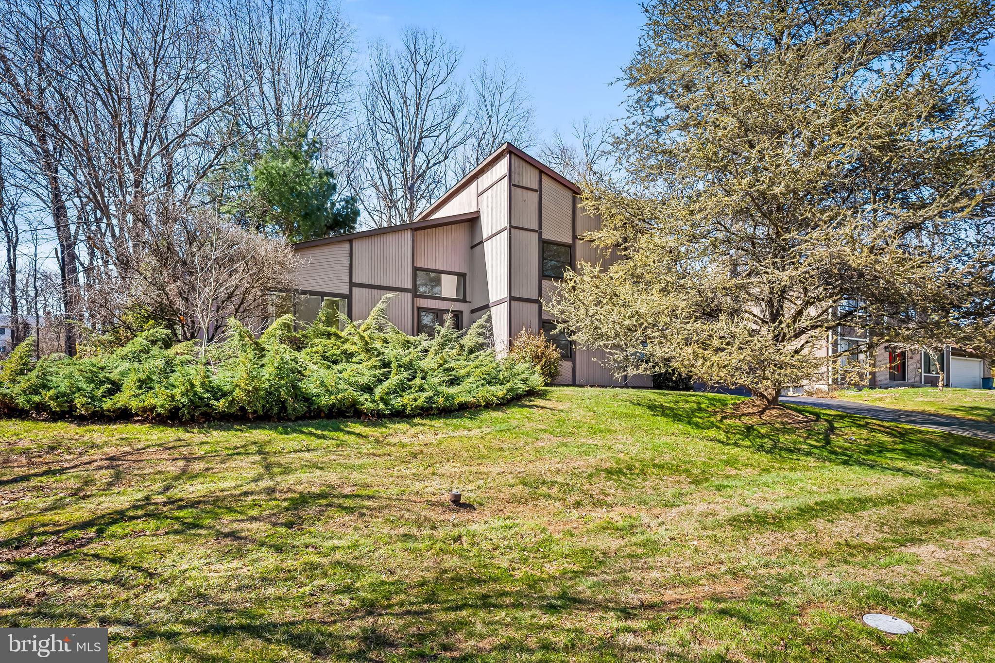 VELVET HILLS - Residential