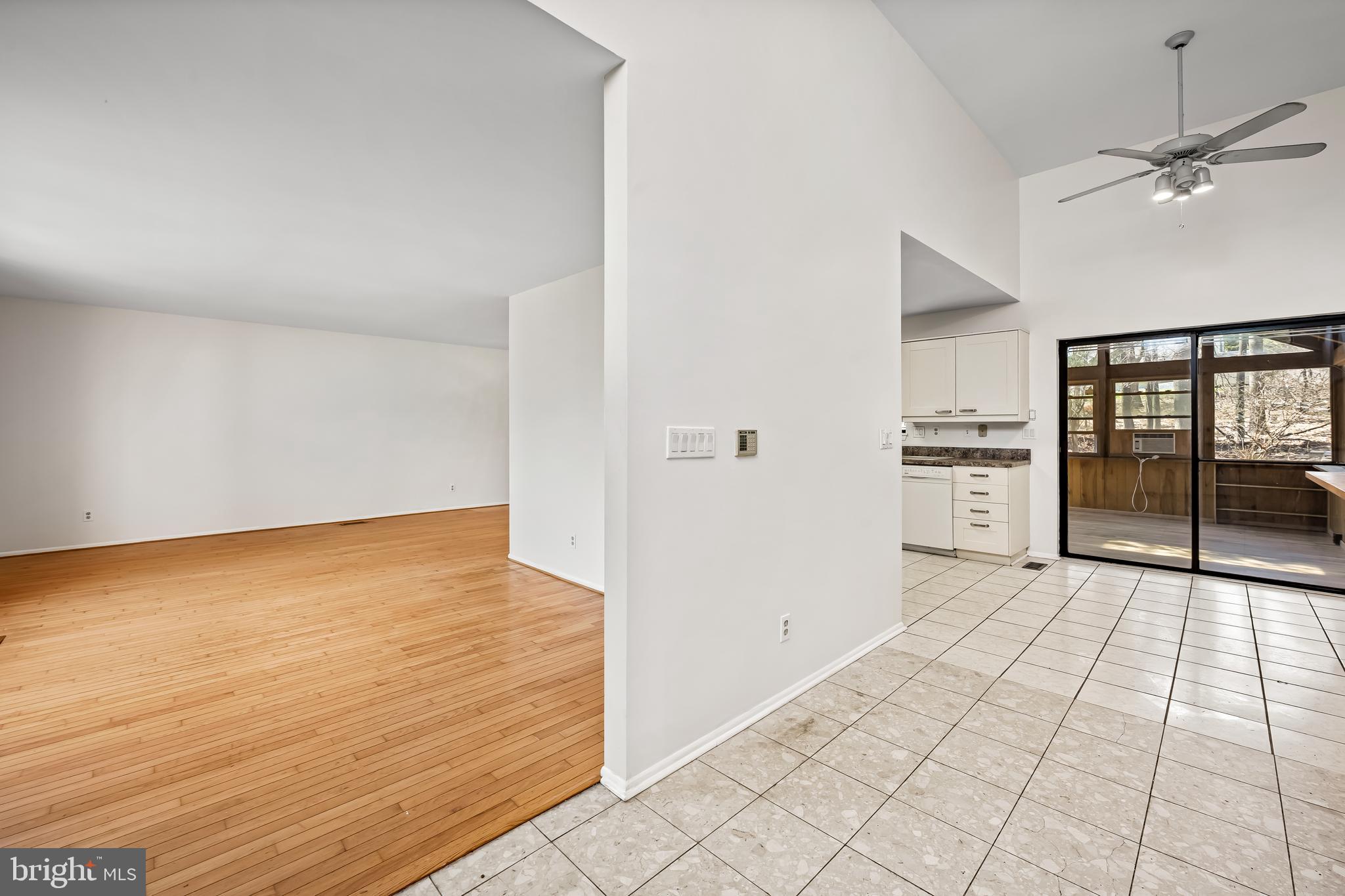 VELVET HILLS - Residential