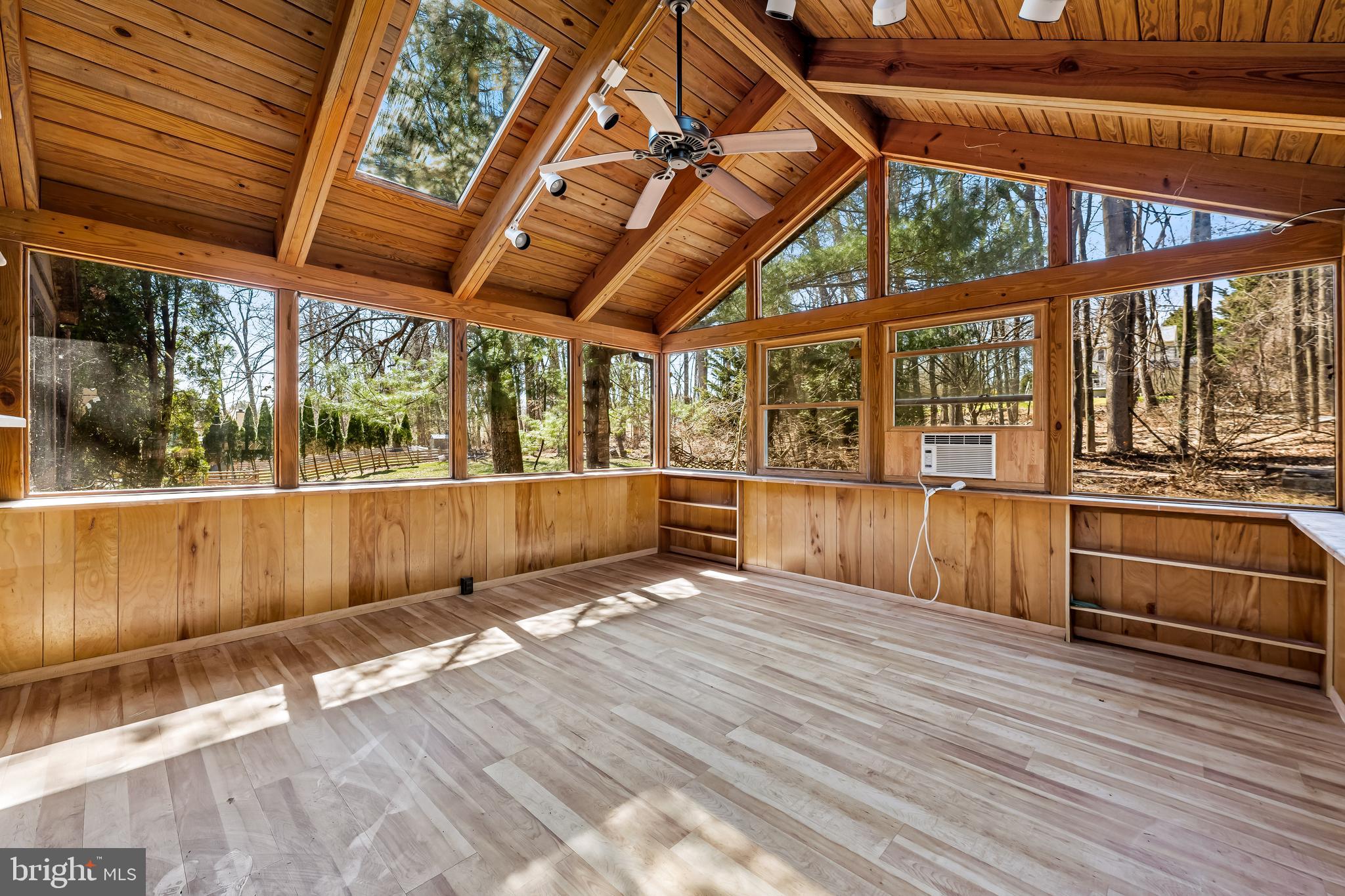 VELVET HILLS - Residential