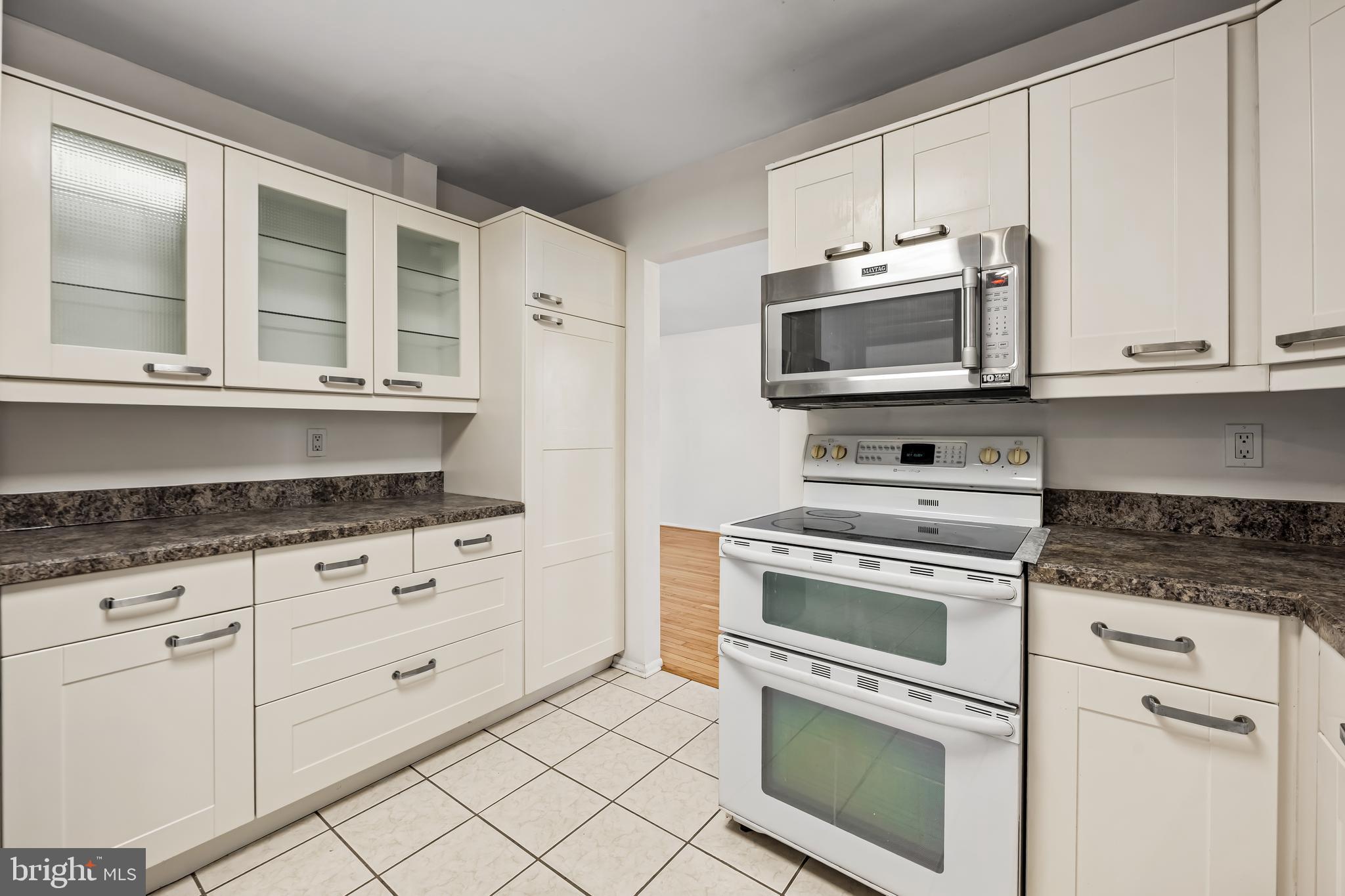 VELVET HILLS - Residential