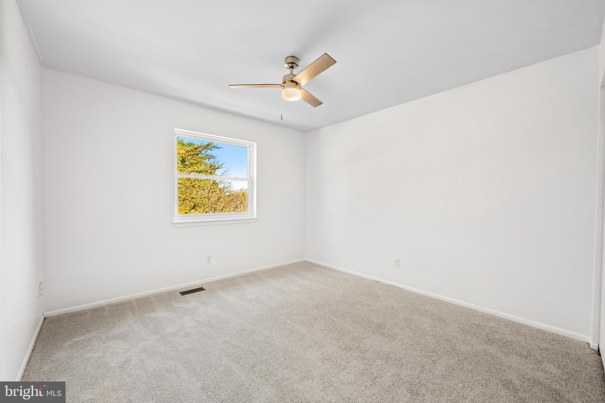 VELVET HILLS - Residential