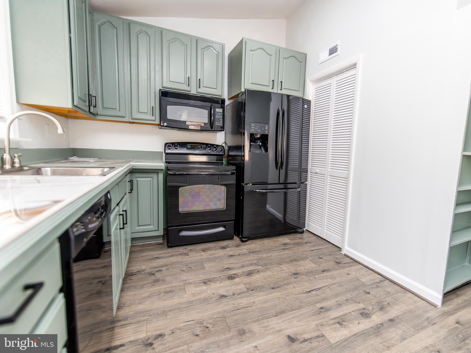 POINTER RIDGE - Residential