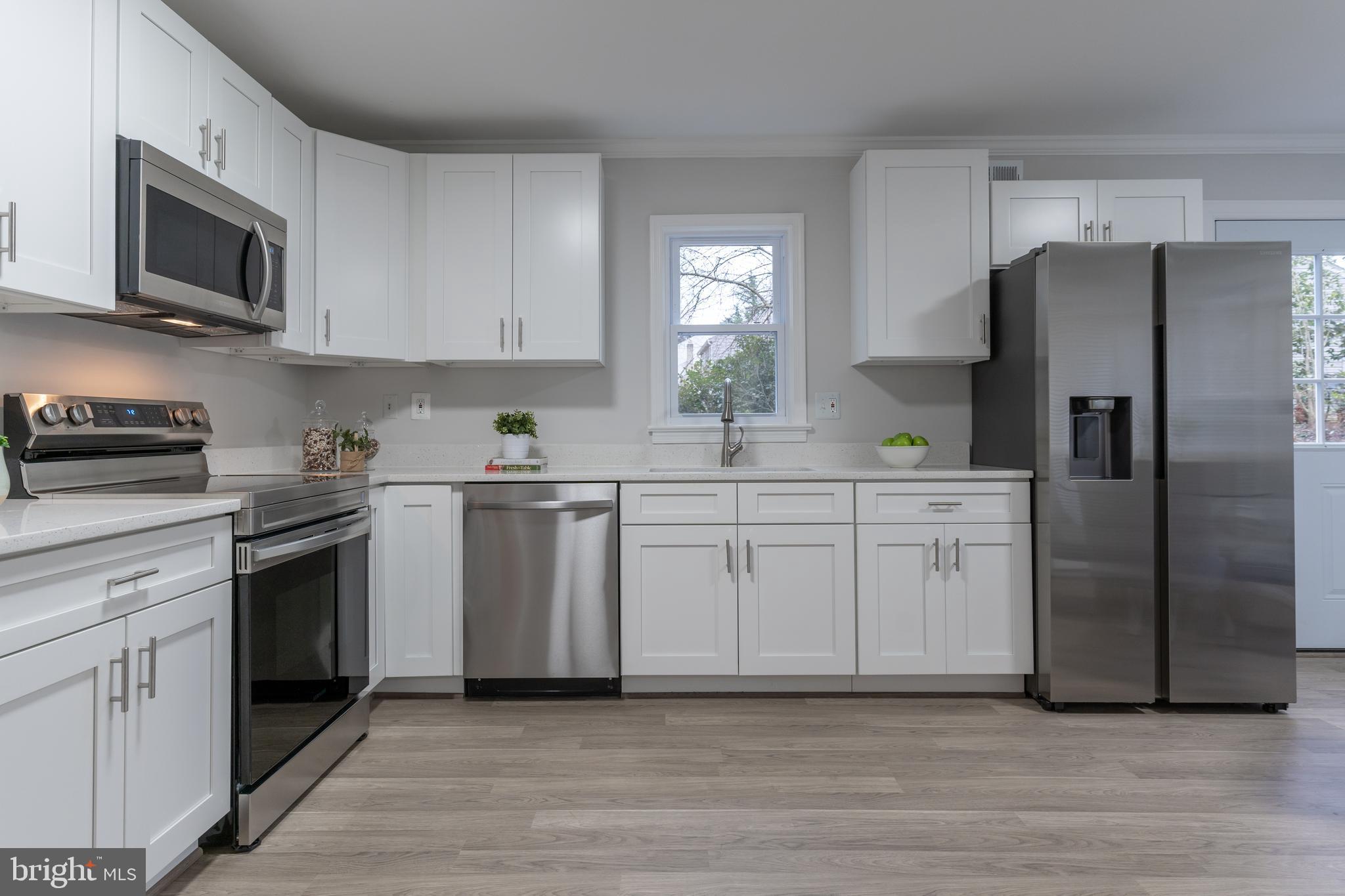 RESTON - Residential