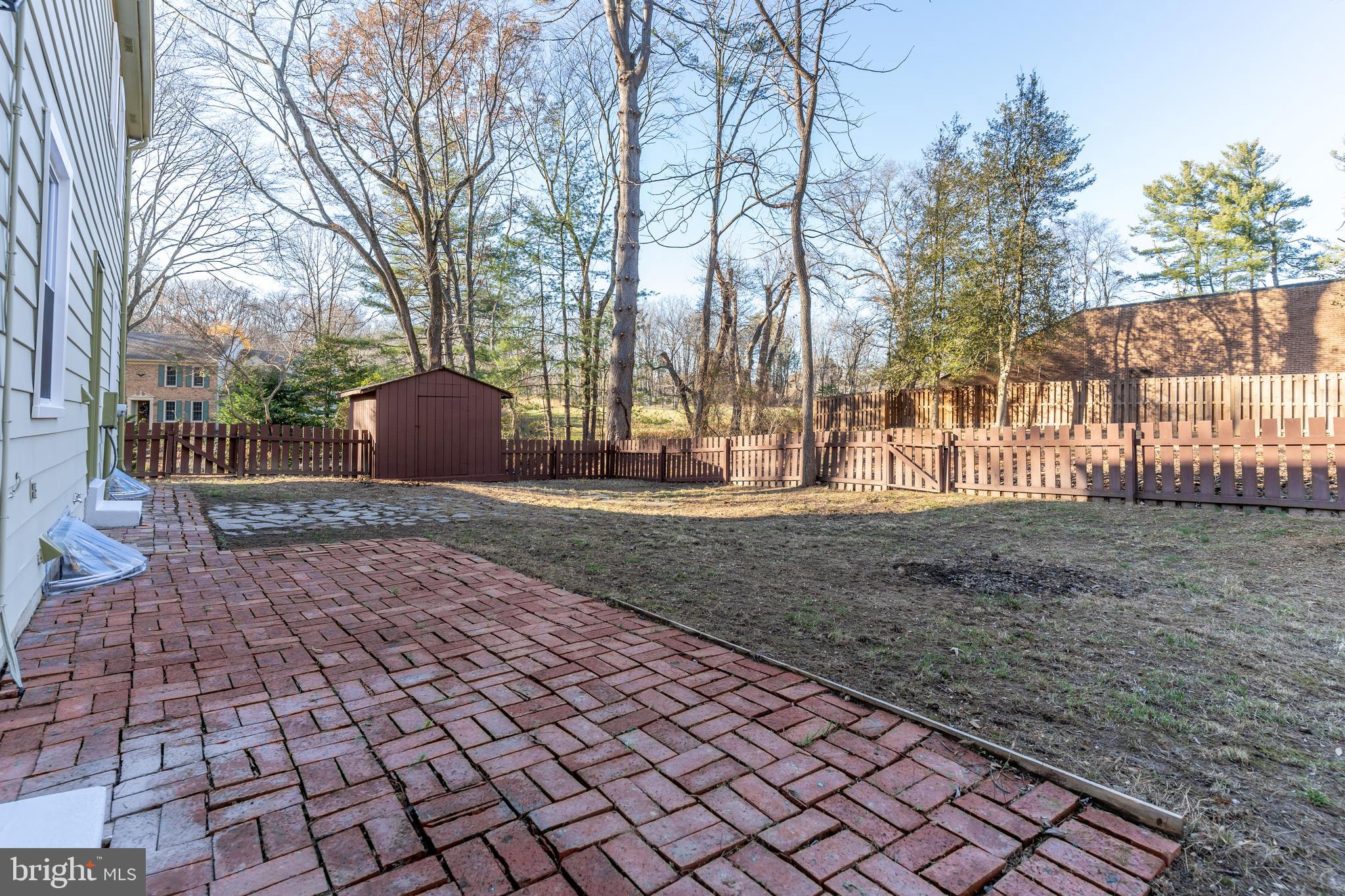 RESTON - Residential