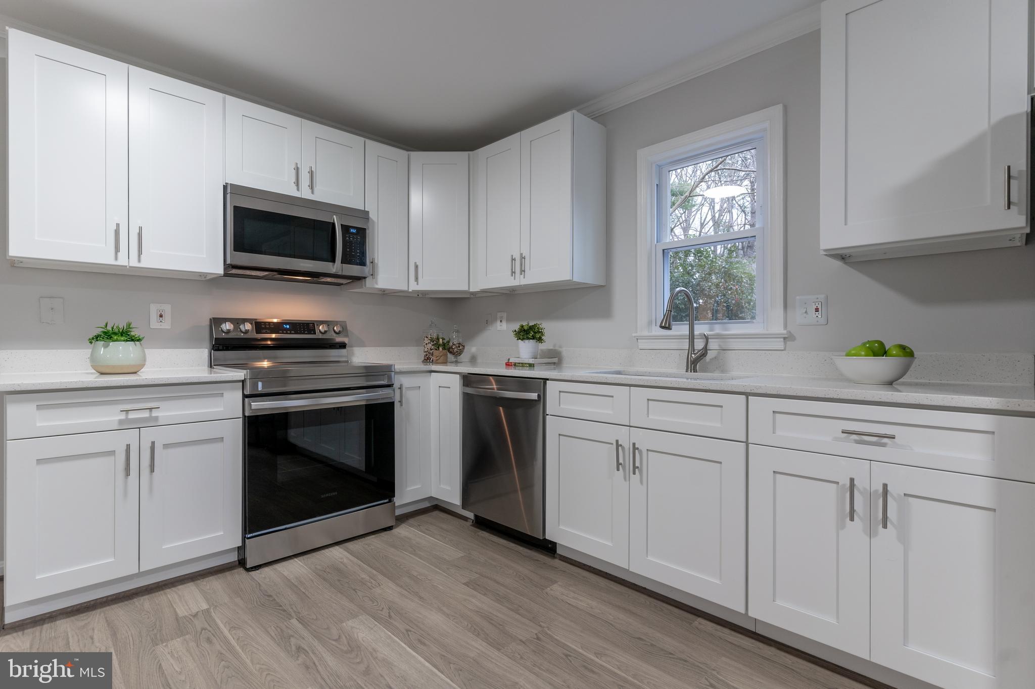 RESTON - Residential