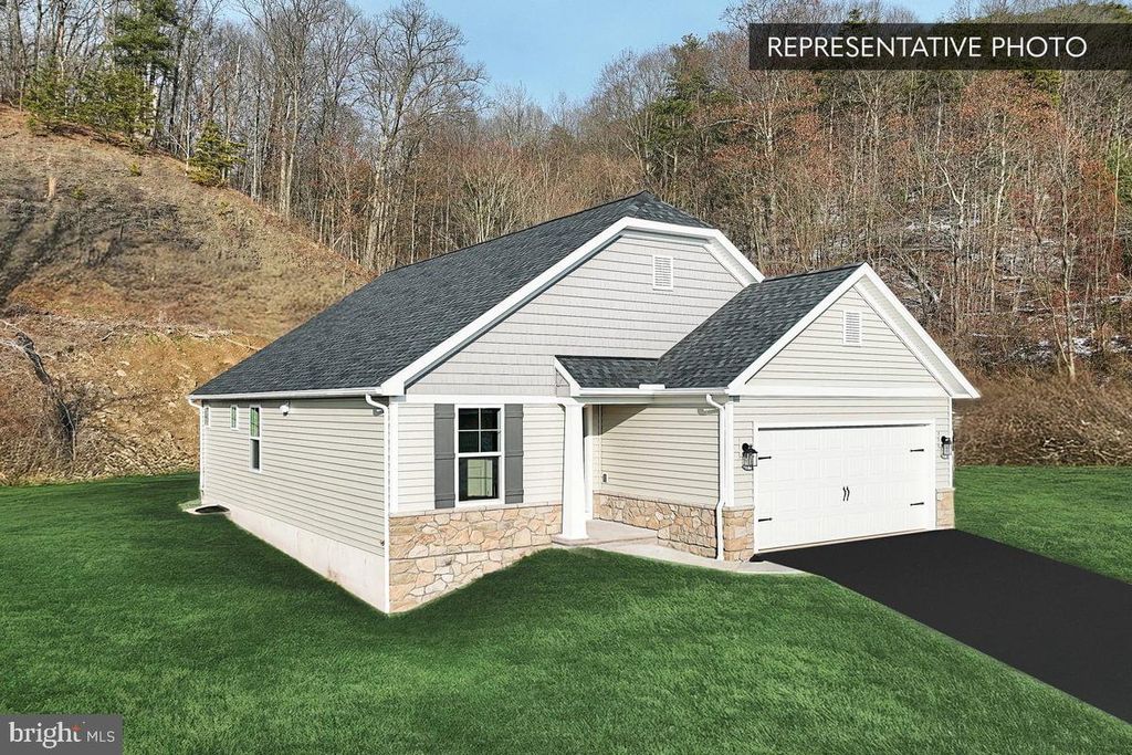 Photo of Sugar Maple Plan At Hills At Valley View, SPRING GROVE, PA 17362 (MLS # PAYK2082020)