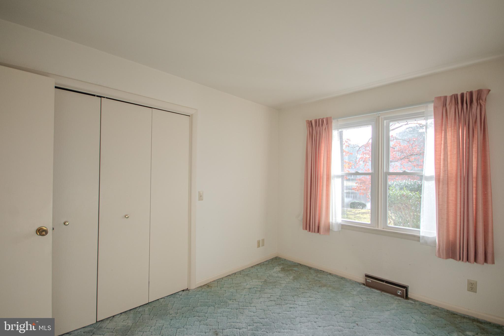 CHESTNUT HILLS - Residential